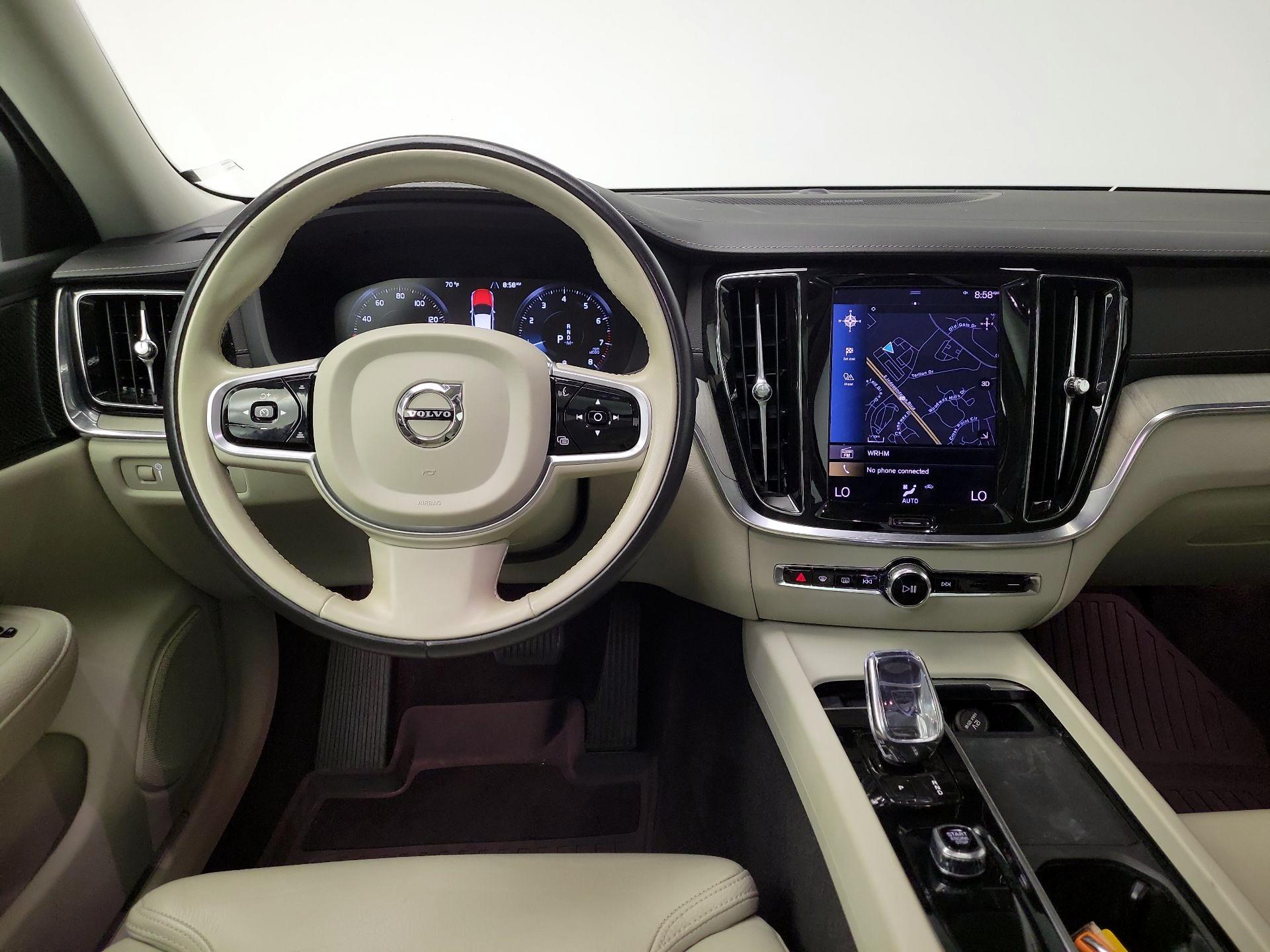 Thumbnail: 2022 Volvo S60 - 10