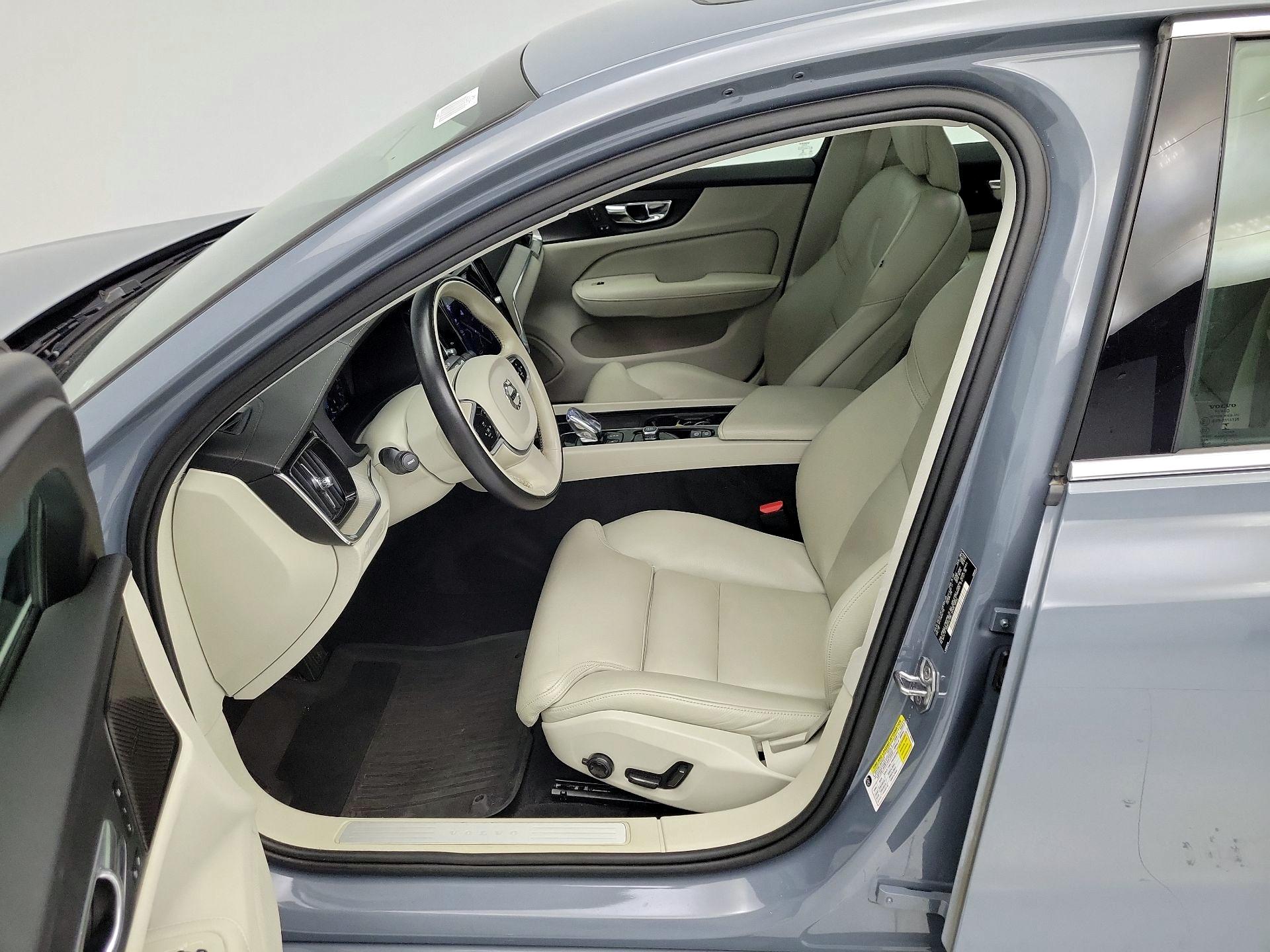 Thumbnail: 2022 Volvo S60 - 11