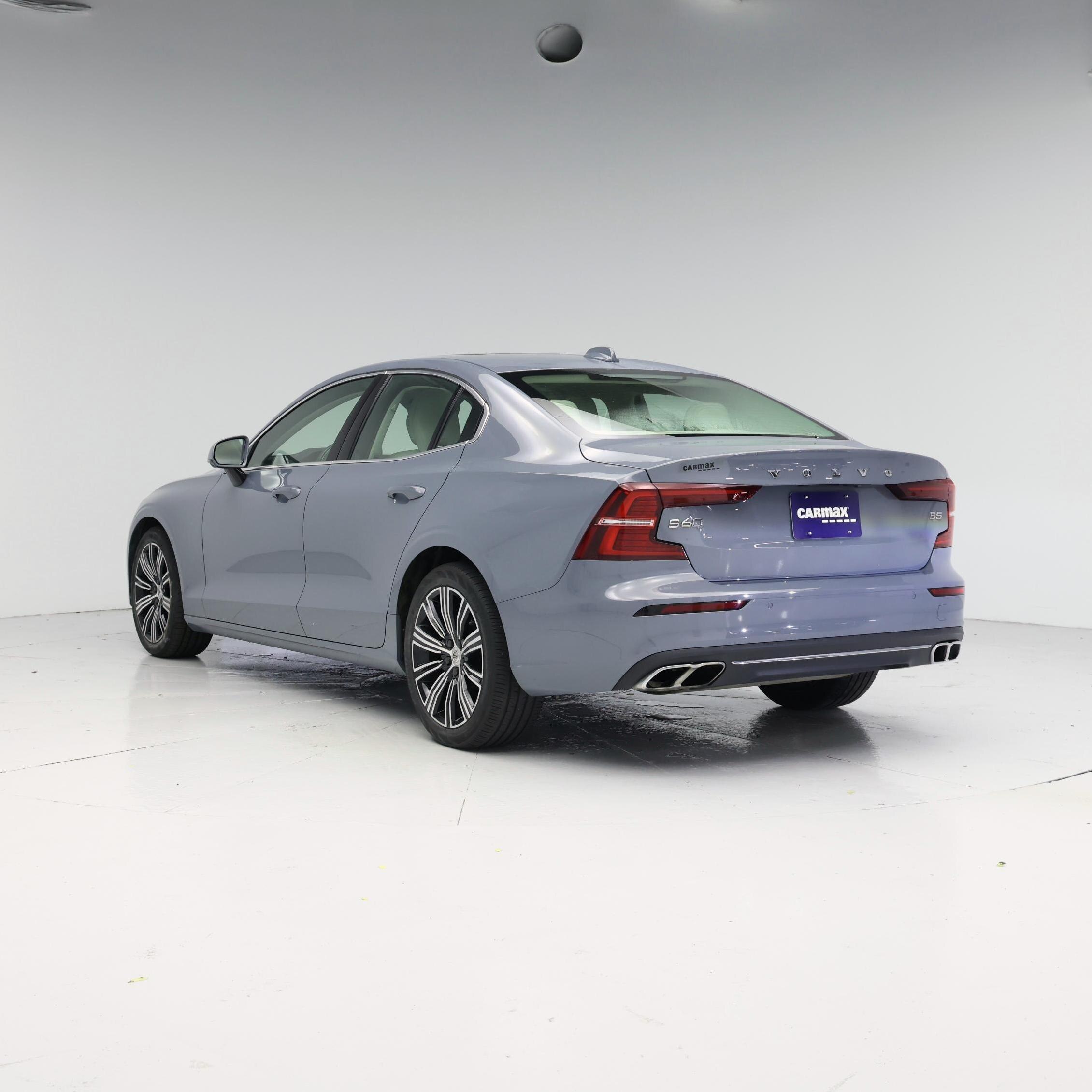 Thumbnail: 2022 Volvo S60 - 2