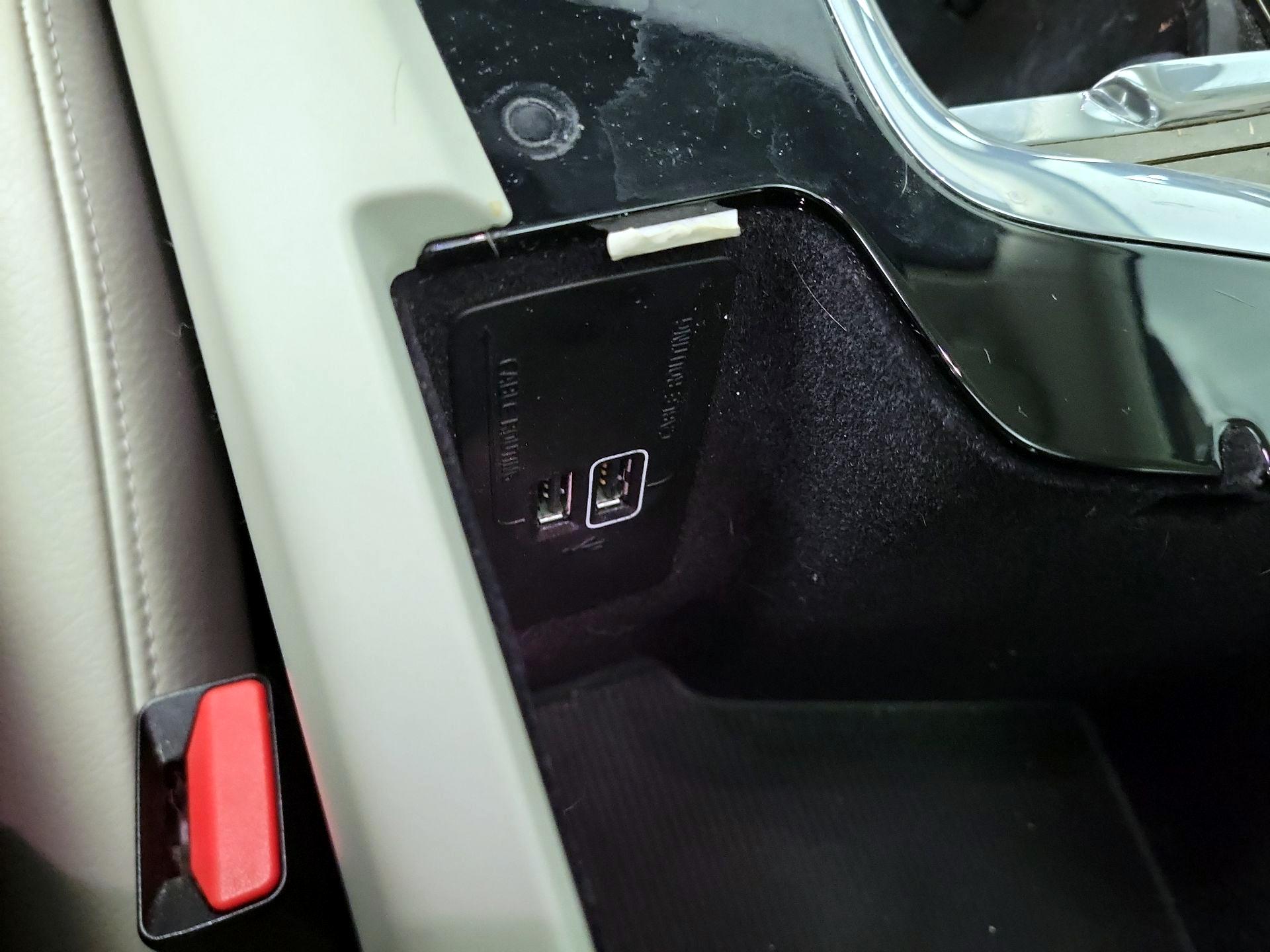 Thumbnail: 2022 Volvo S60 - 19