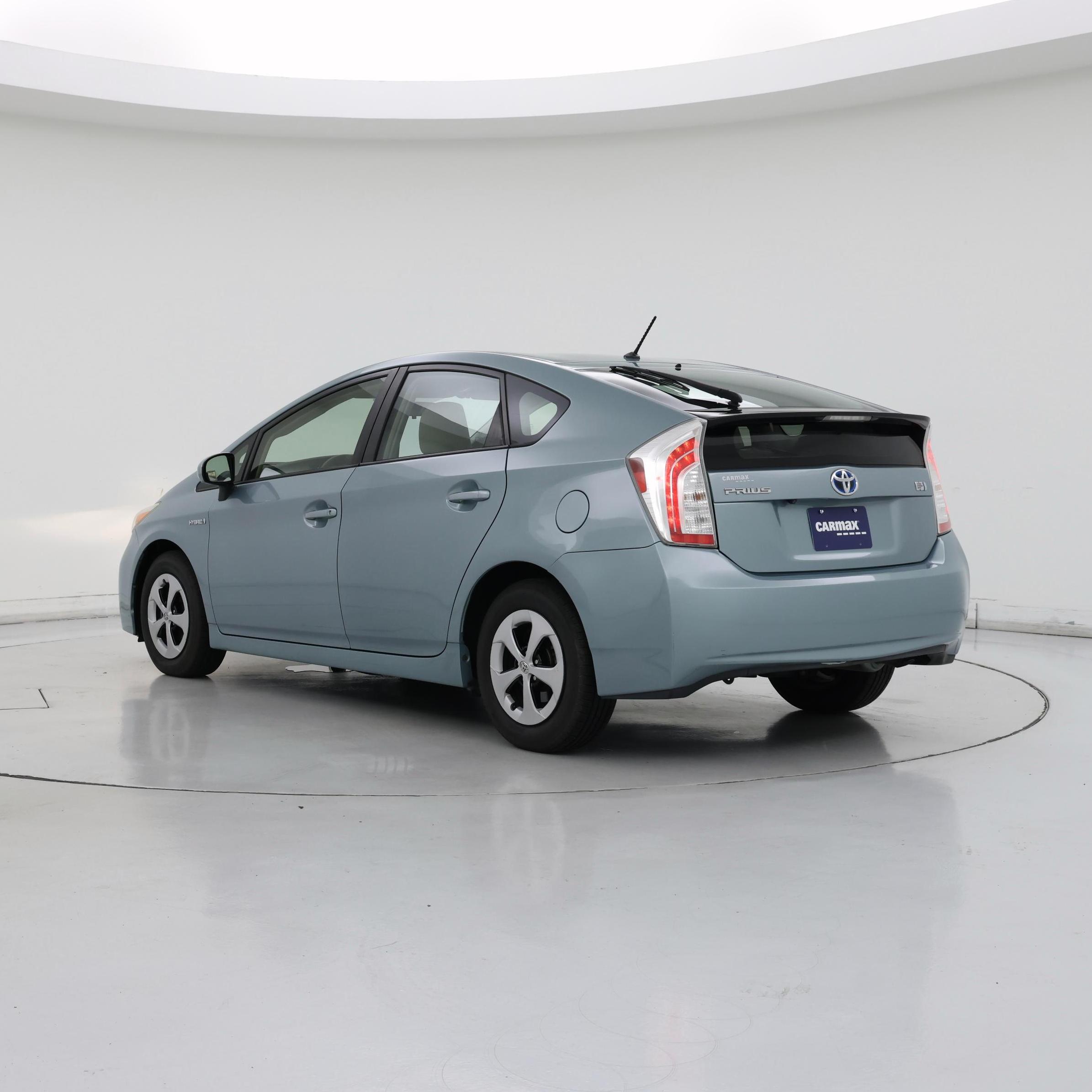 Thumbnail: 2015 Toyota Prius - 2