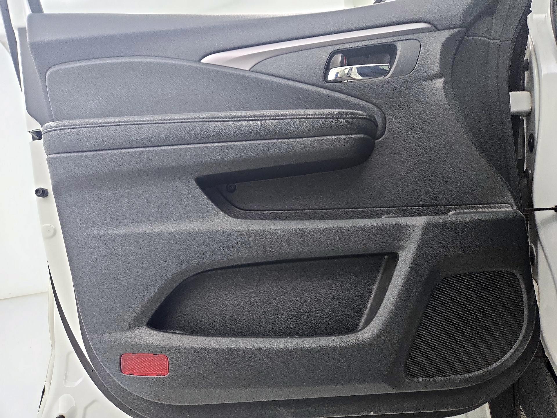 Thumbnail: 2020 Honda Pilot - 12