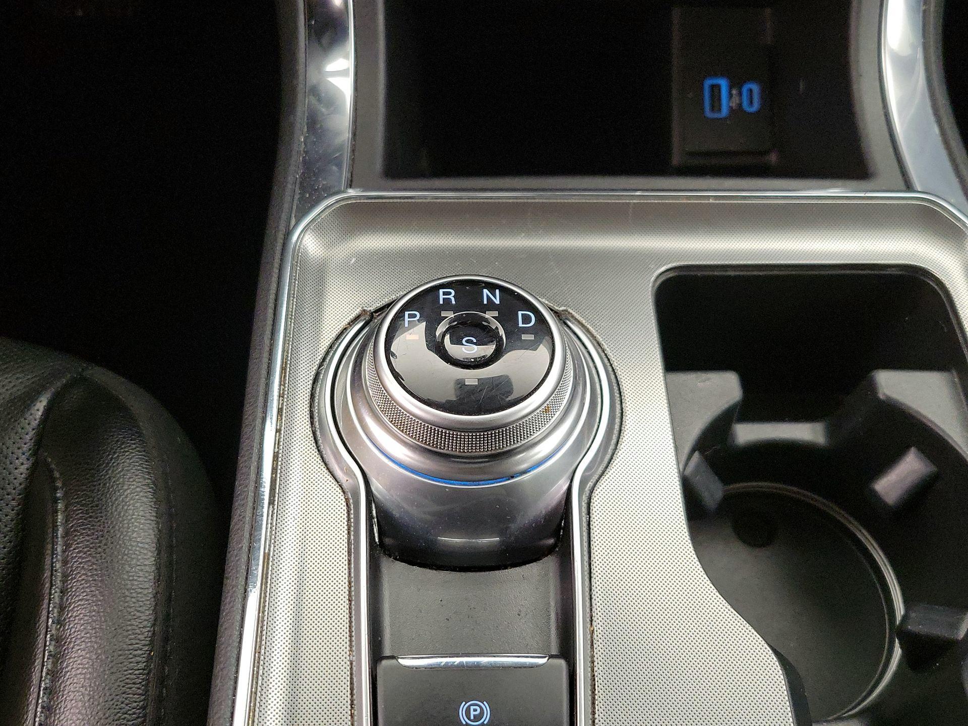 Thumbnail: 2022 Ford Edge - 17
