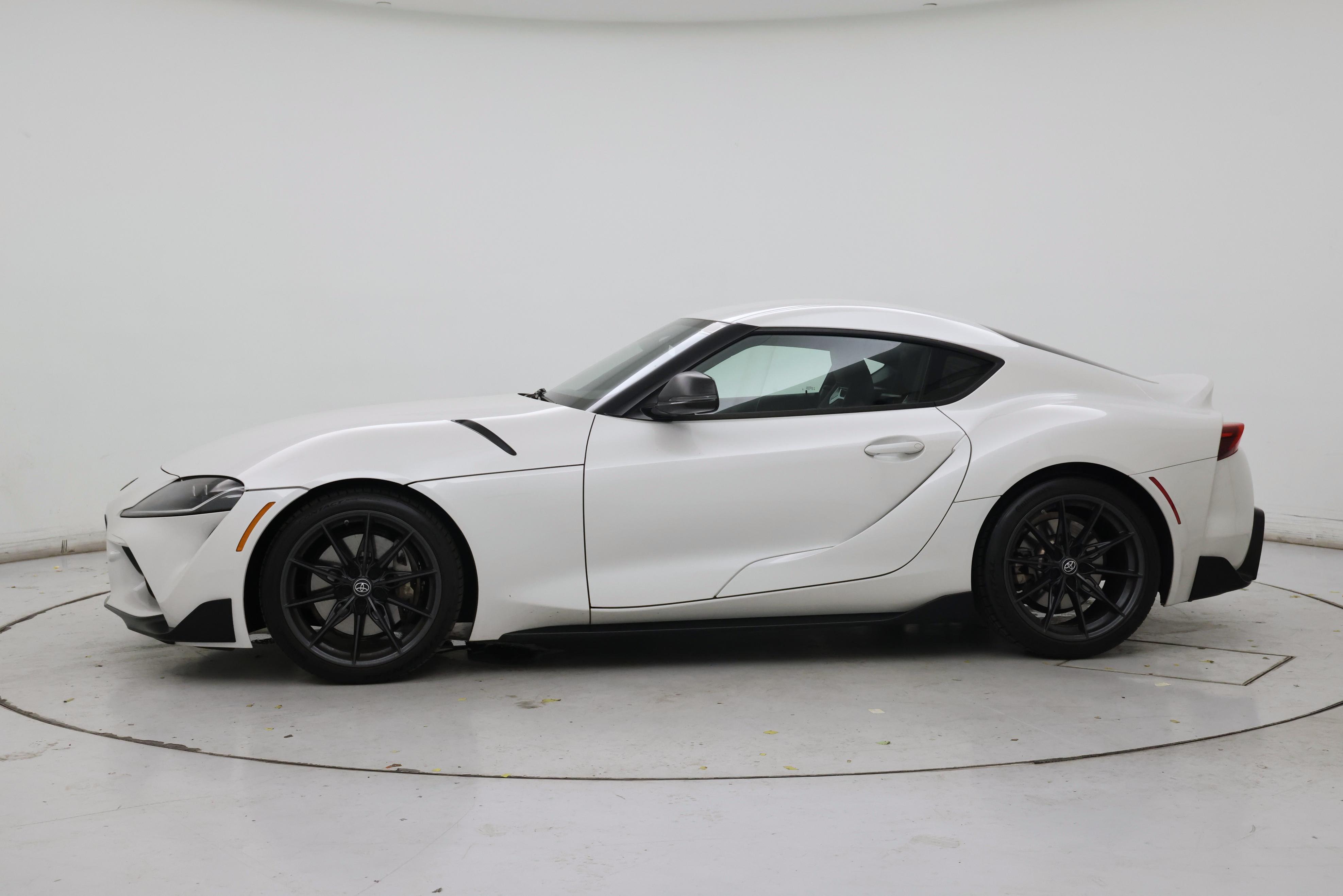 Thumbnail: 2023 Toyota Supra - 3