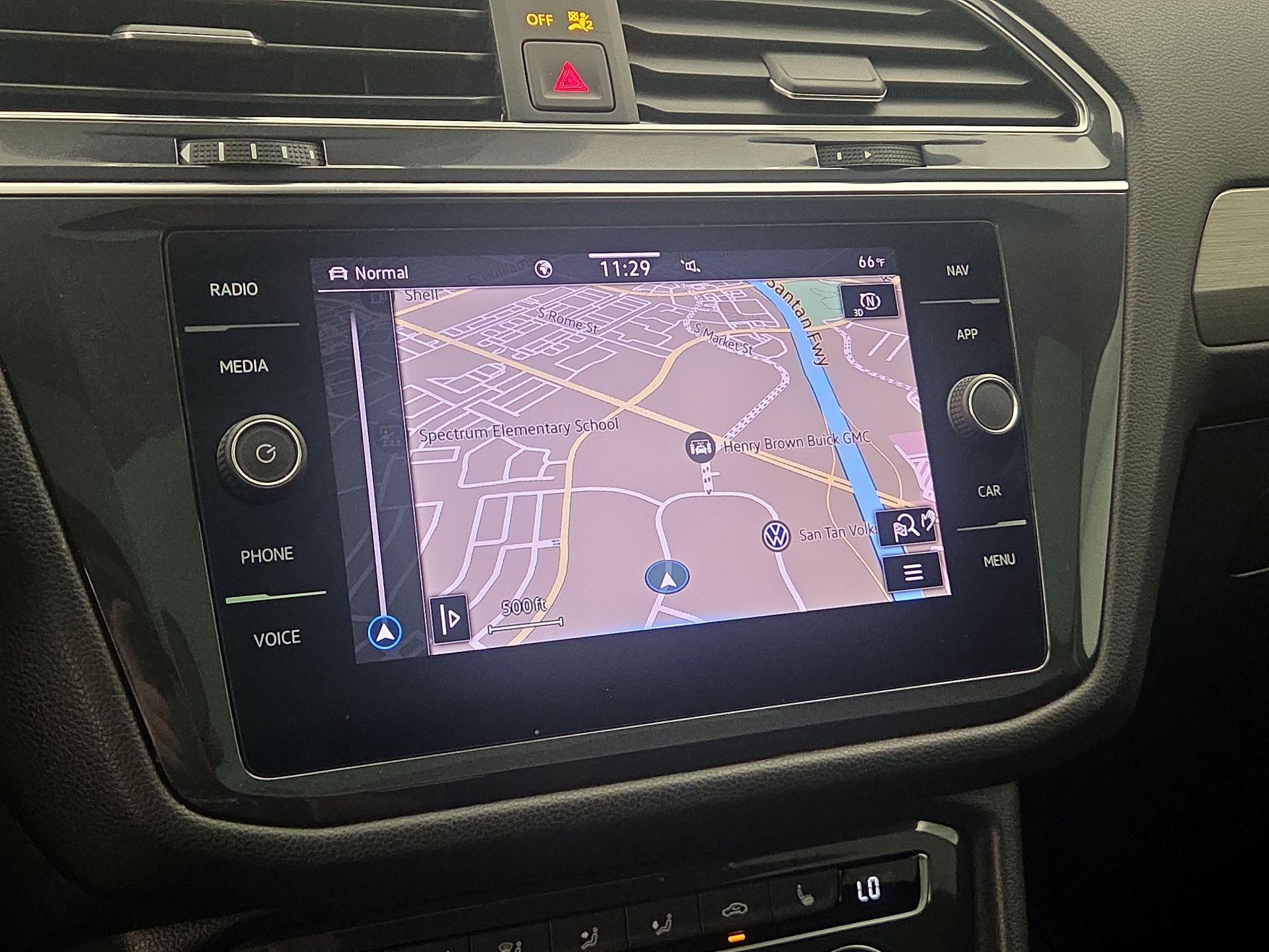 Thumbnail: 2021 Volkswagen Tiguan - 14