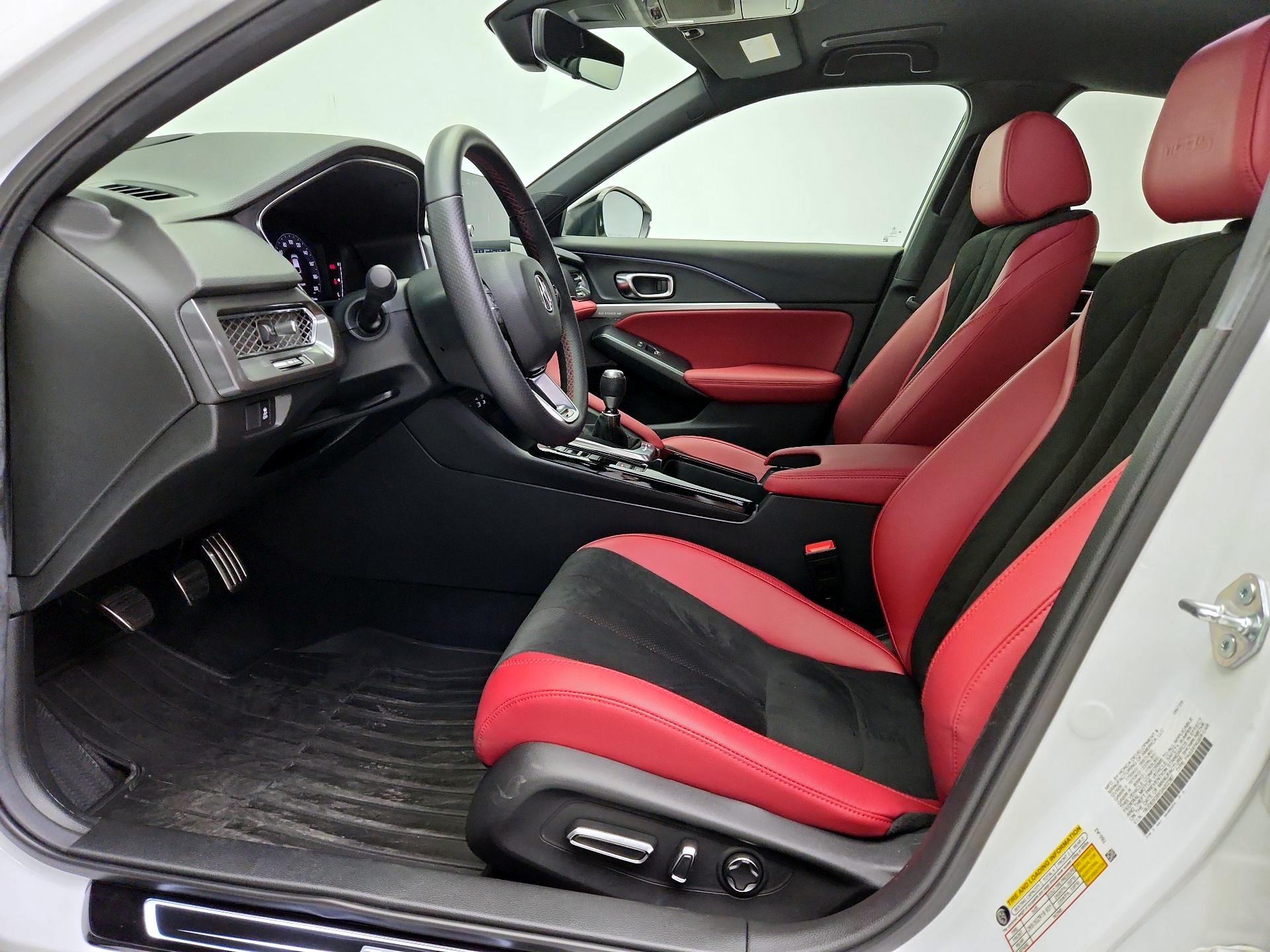 Thumbnail: 2025 Acura Integra - 11