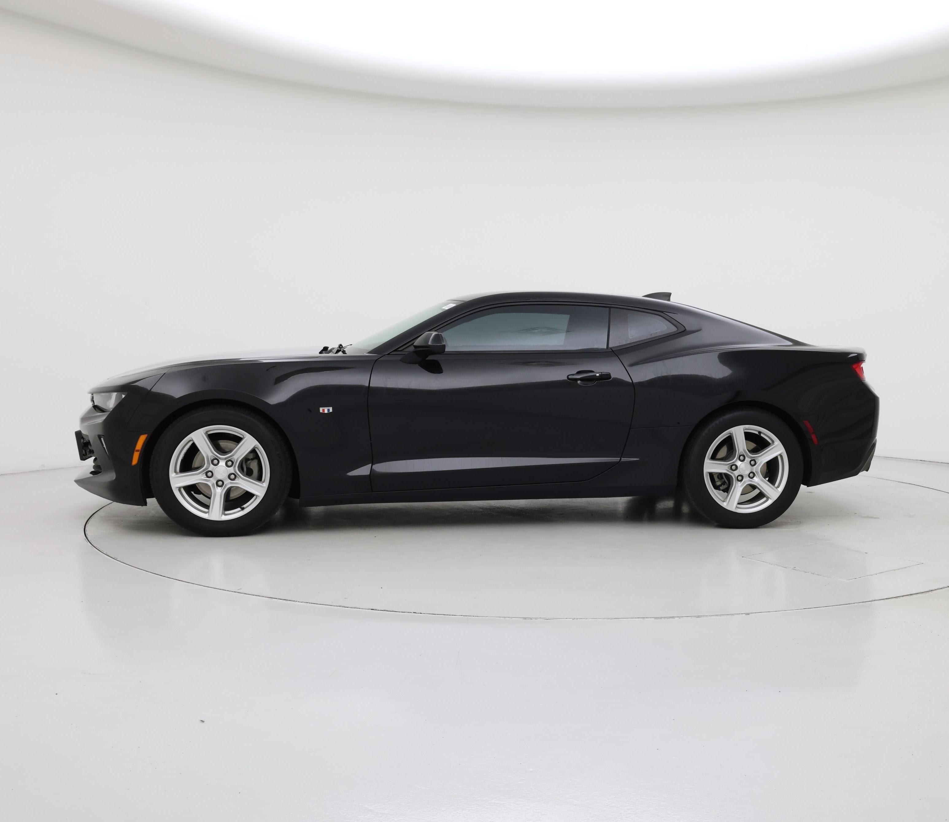 Thumbnail: 2017 Chevrolet Camaro - 3