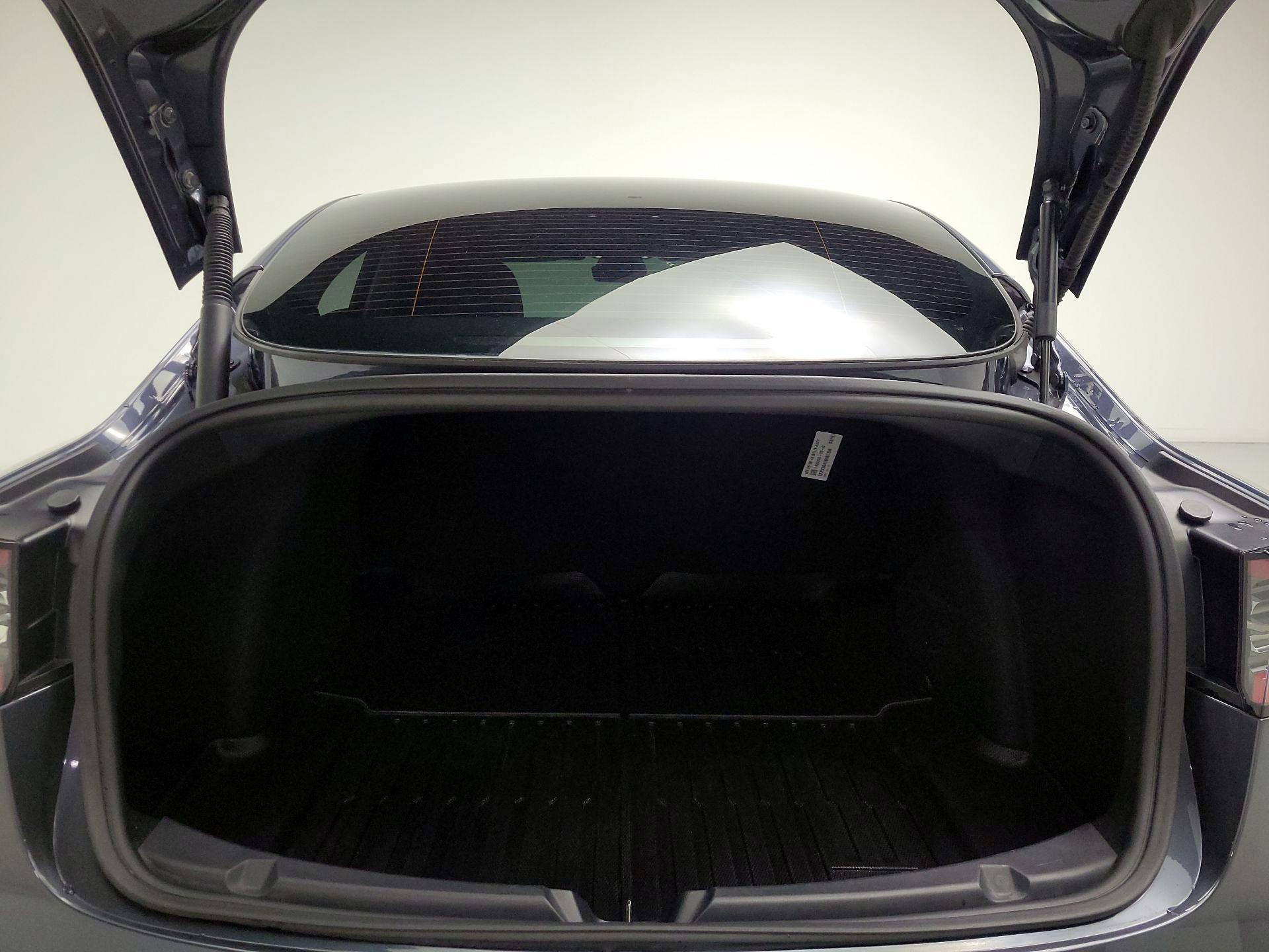 Thumbnail: 2023 Tesla Model 3 - 20