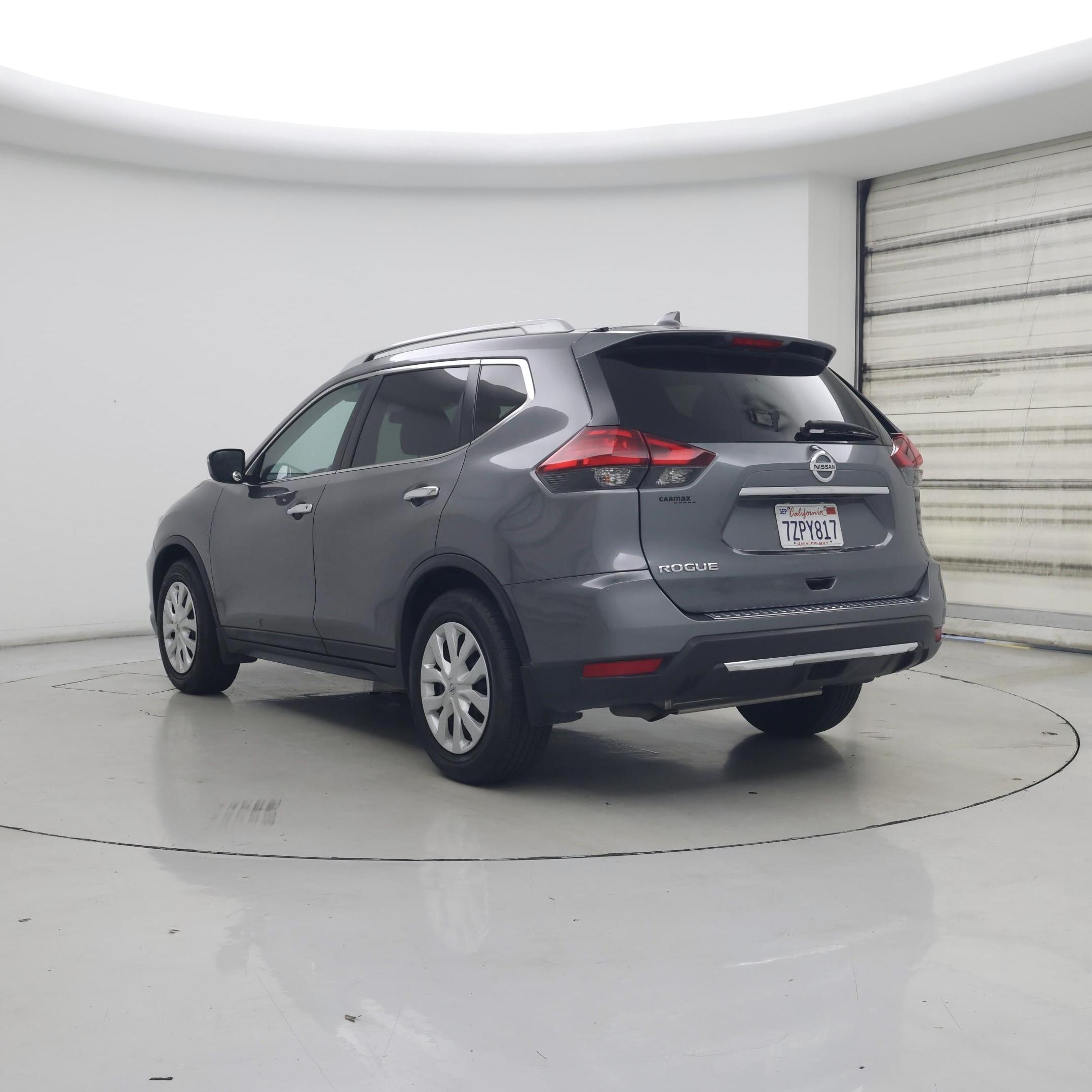 Thumbnail: 2017 Nissan Rogue - 2