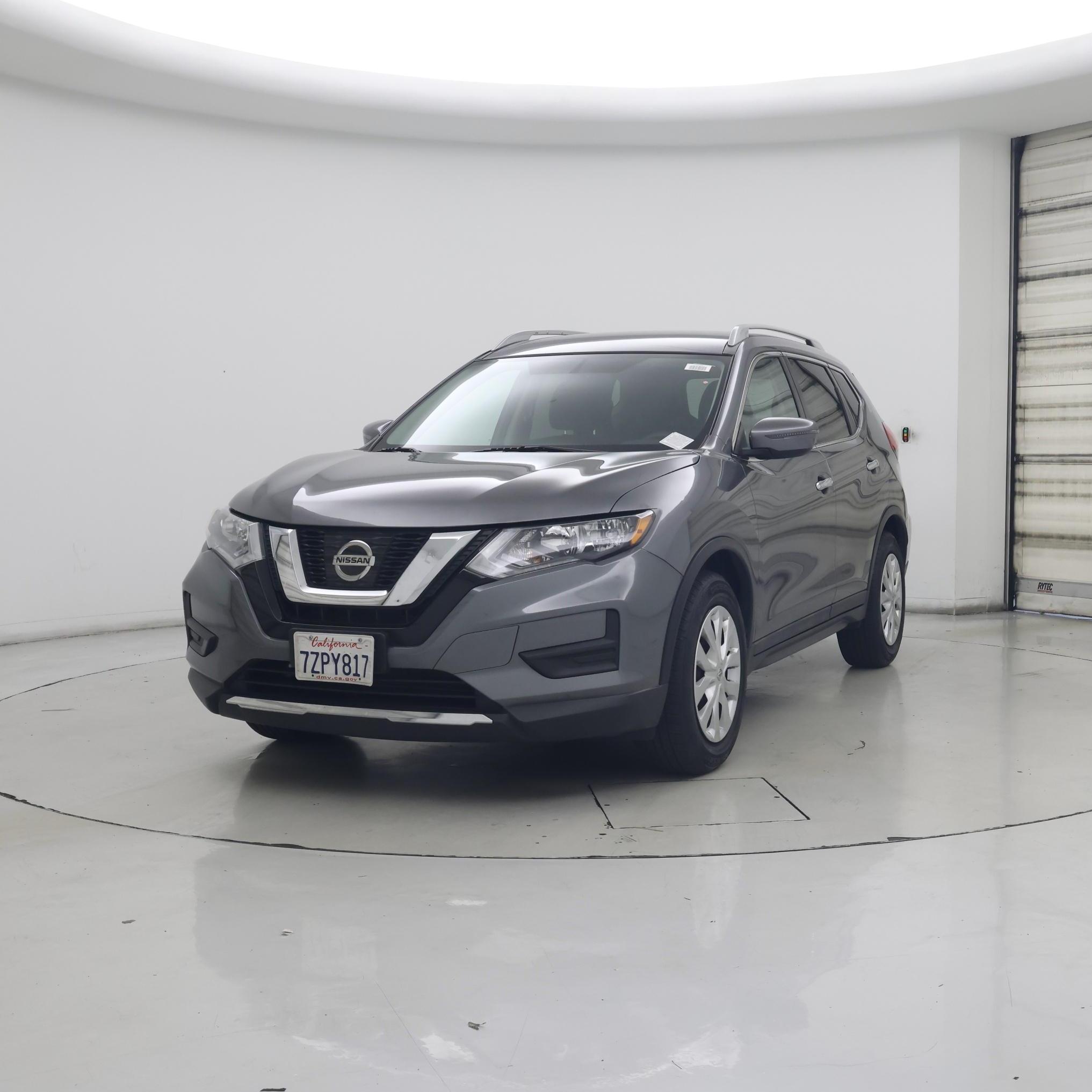 Thumbnail: 2017 Nissan Rogue - 4