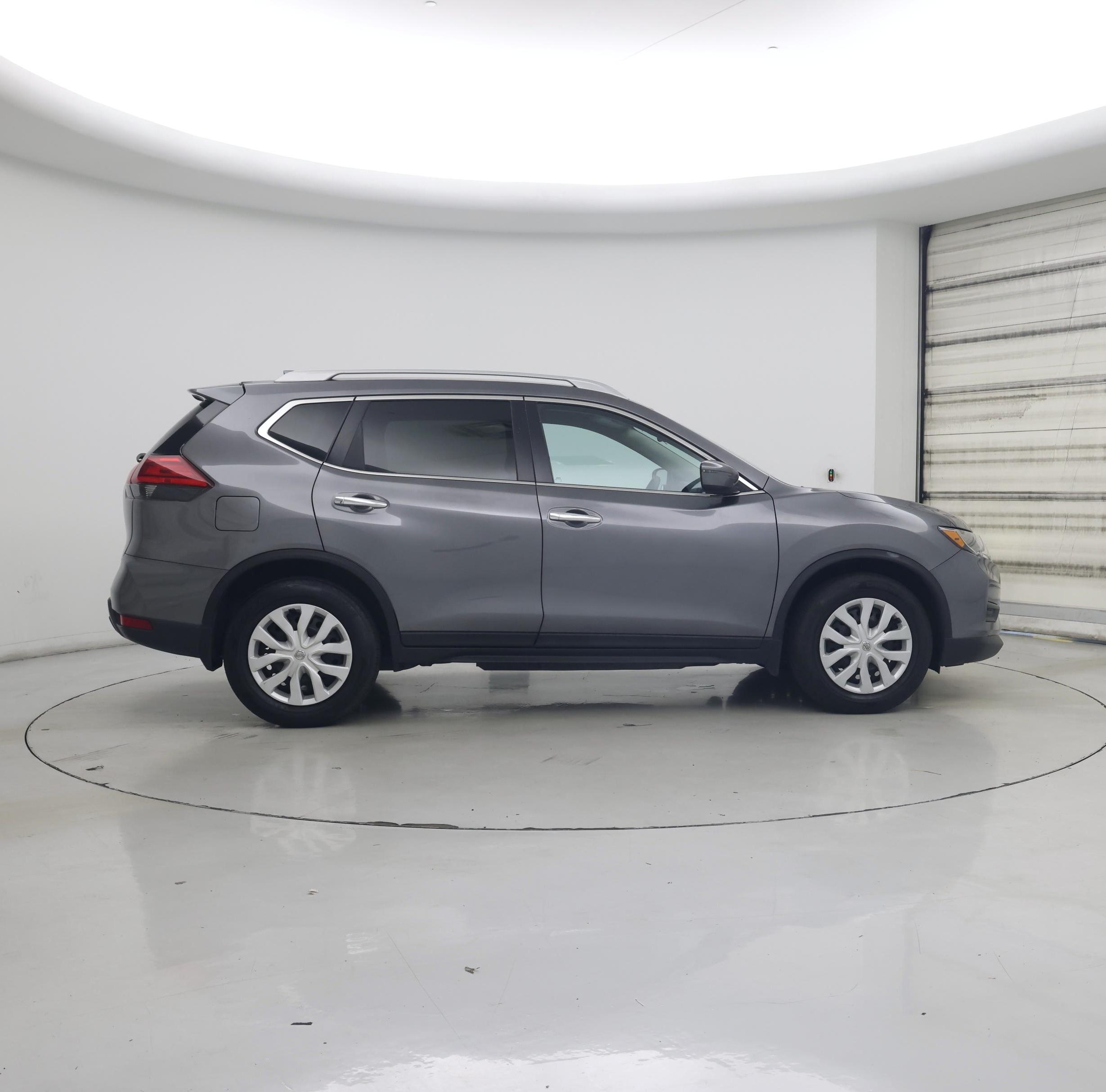Thumbnail: 2017 Nissan Rogue - 7