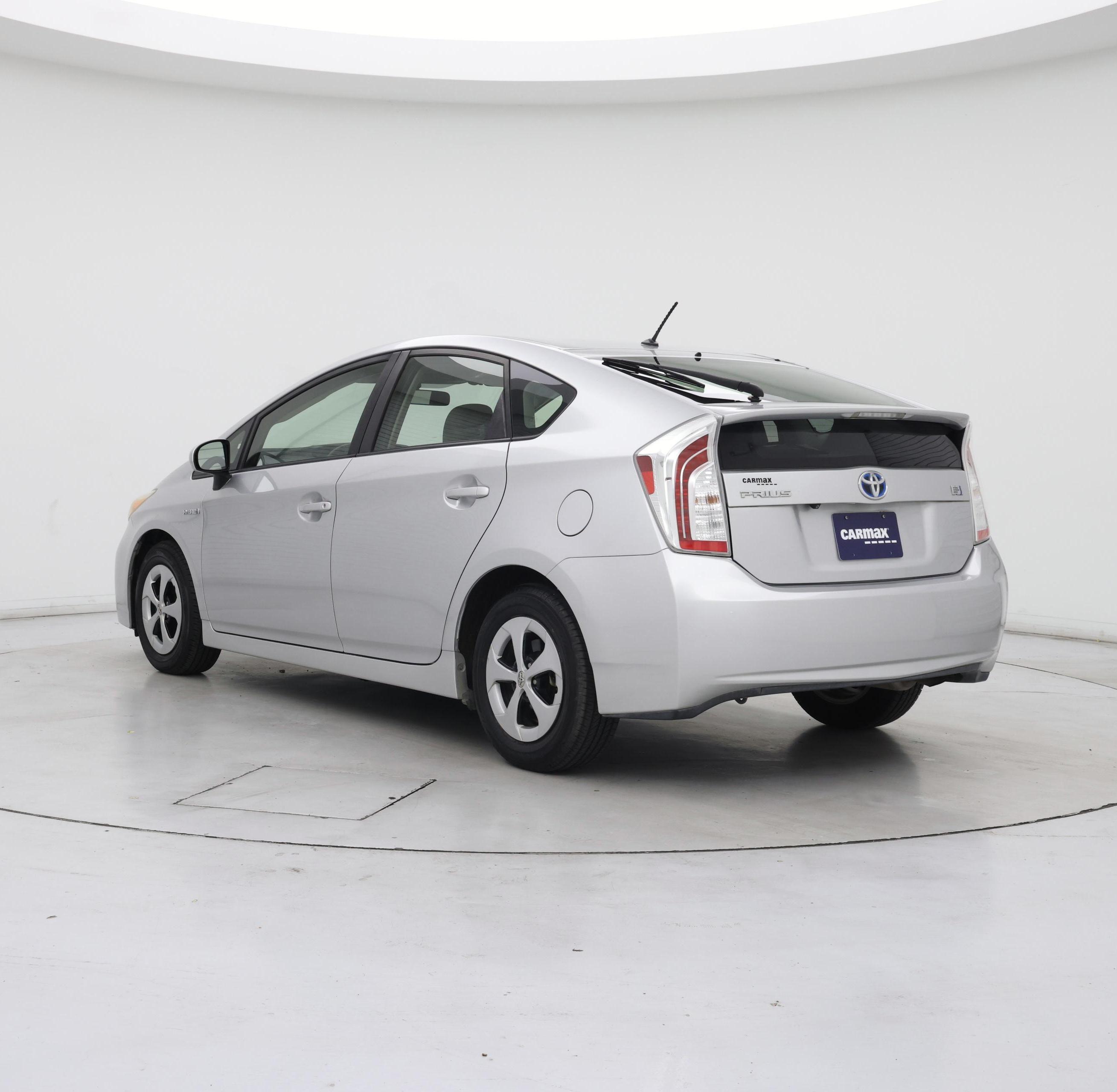 Thumbnail: 2015 Toyota Prius - 2