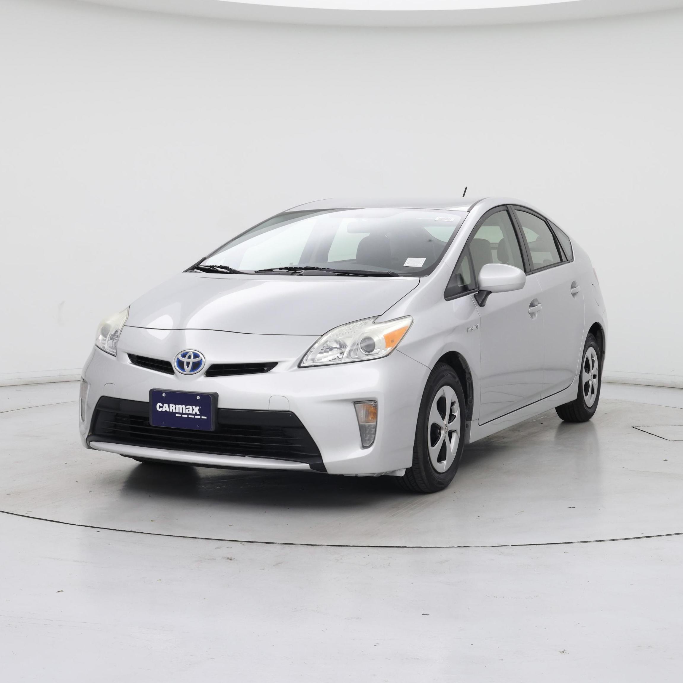 Thumbnail: 2015 Toyota Prius - 4