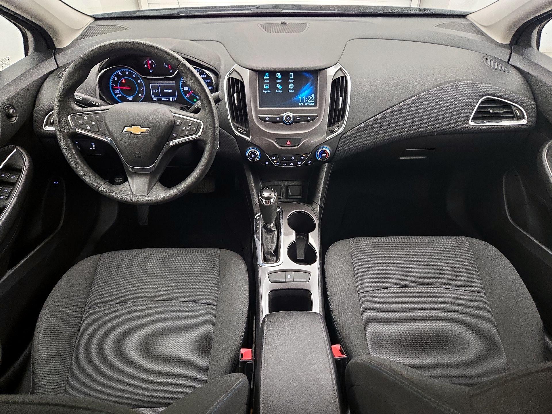 Thumbnail: 2018 Chevrolet Cruze - 9