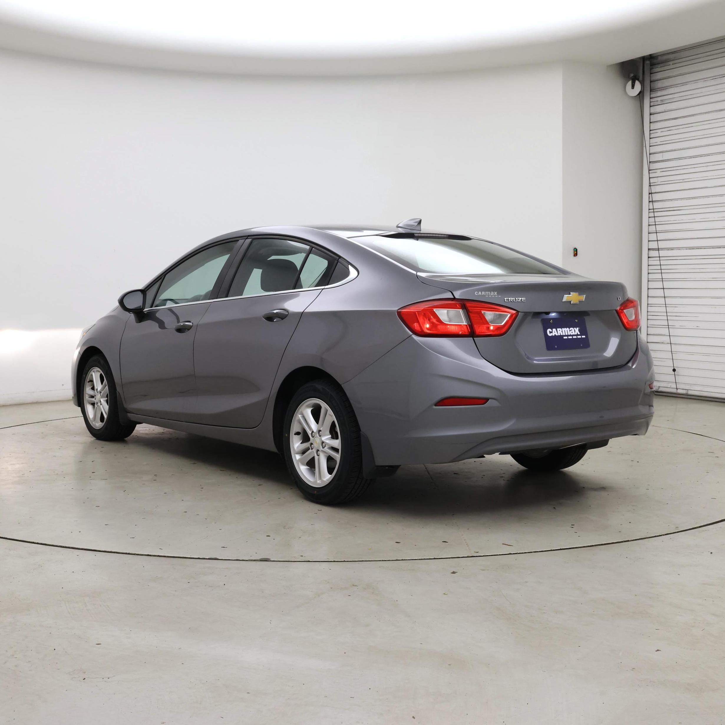 Thumbnail: 2018 Chevrolet Cruze - 2