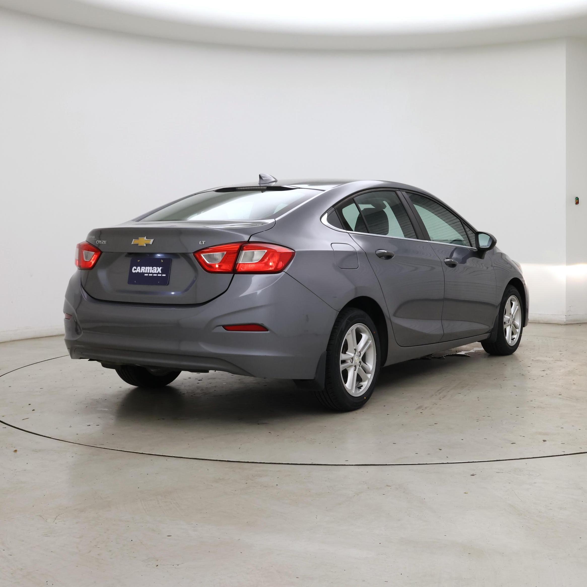 Thumbnail: 2018 Chevrolet Cruze - 8