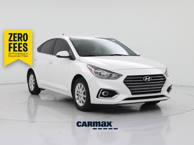White 2022 Hyundai Accent SE FWD Sedan Front-Wheel Drive Automatic