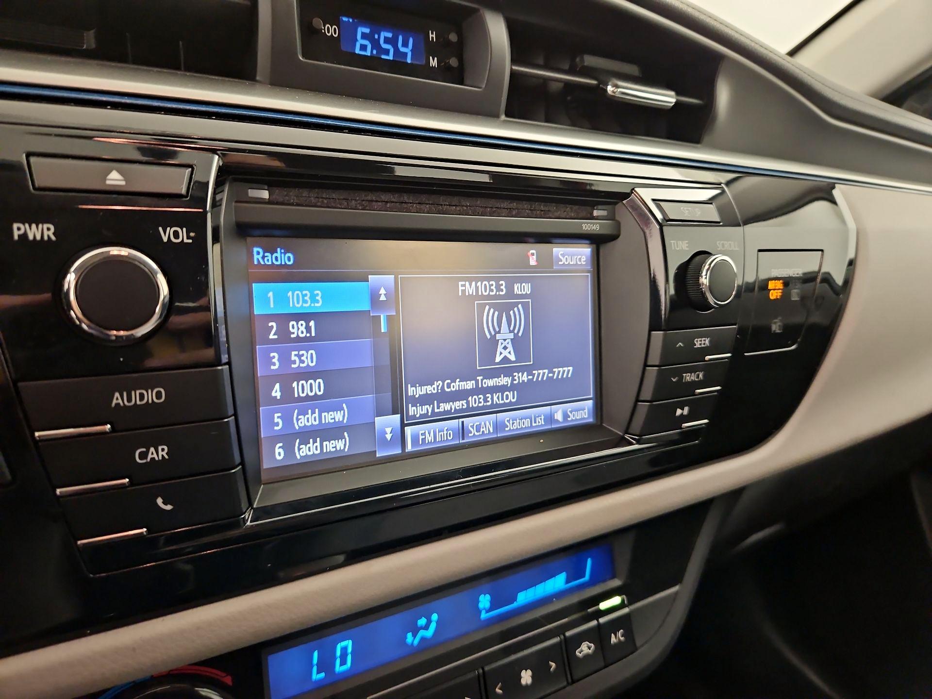 Thumbnail: 2014 Toyota Corolla - 15