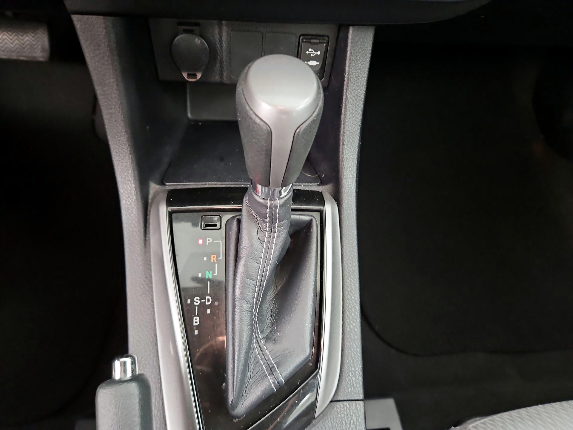 Thumbnail: 2014 Toyota Corolla - 17