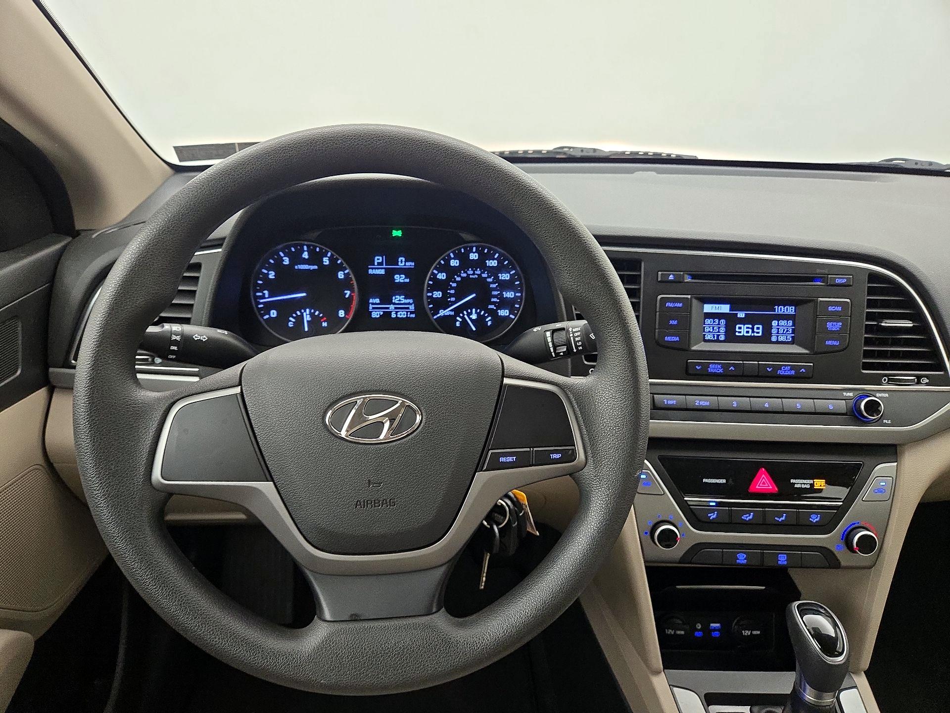 Thumbnail: 2017 Hyundai Elantra - 10