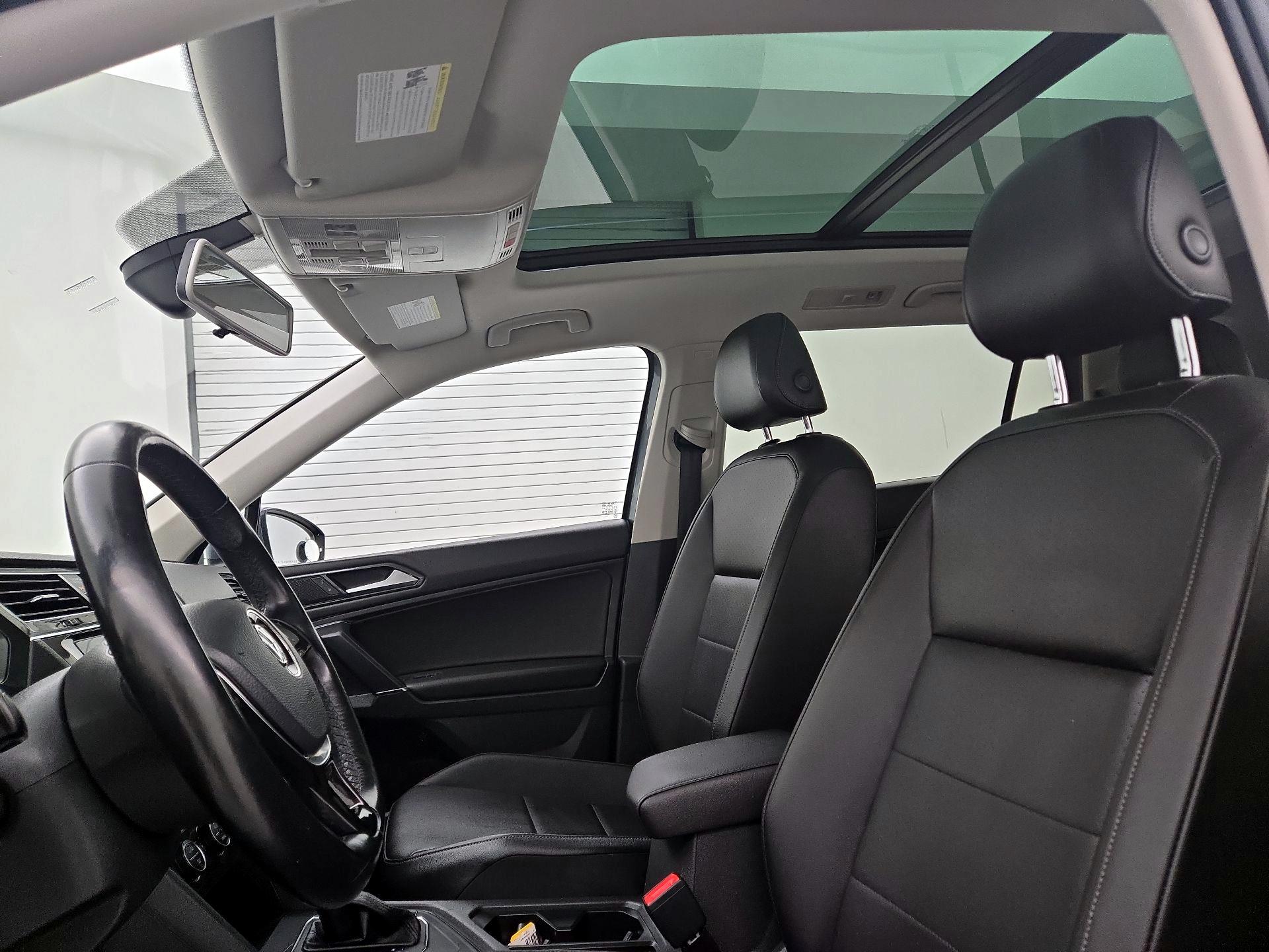 Thumbnail: 2018 Volkswagen Tiguan - 19