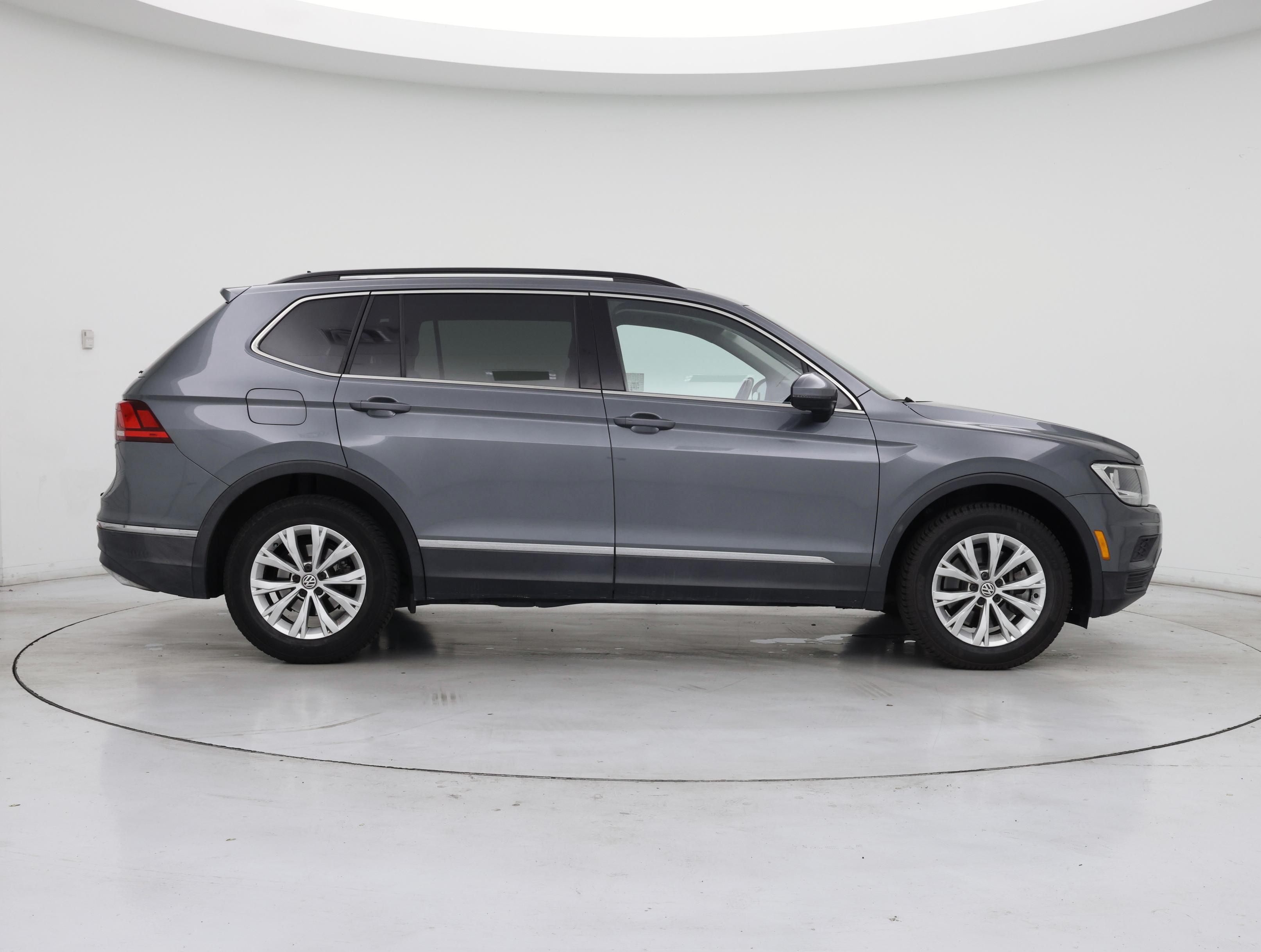 Thumbnail: 2018 Volkswagen Tiguan - 7