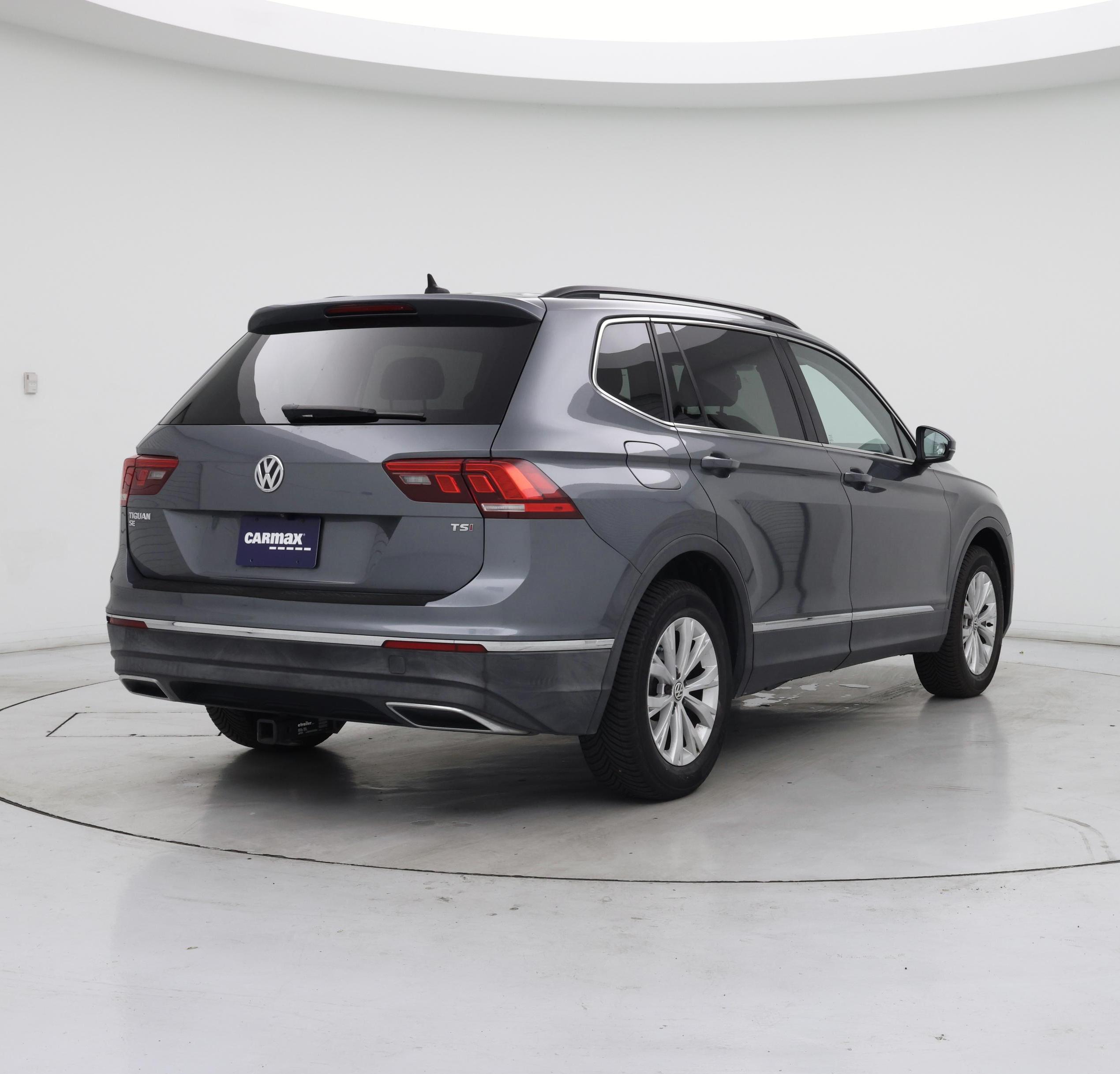 Thumbnail: 2018 Volkswagen Tiguan - 8