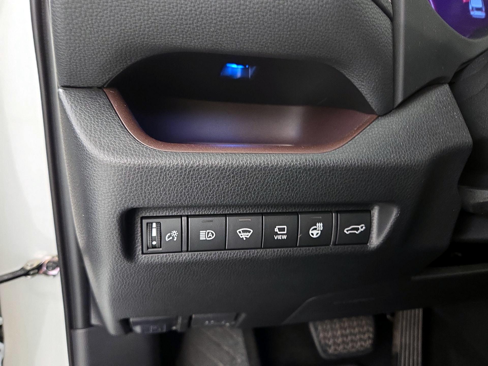 Thumbnail: 2019 Toyota RAV4 - 13