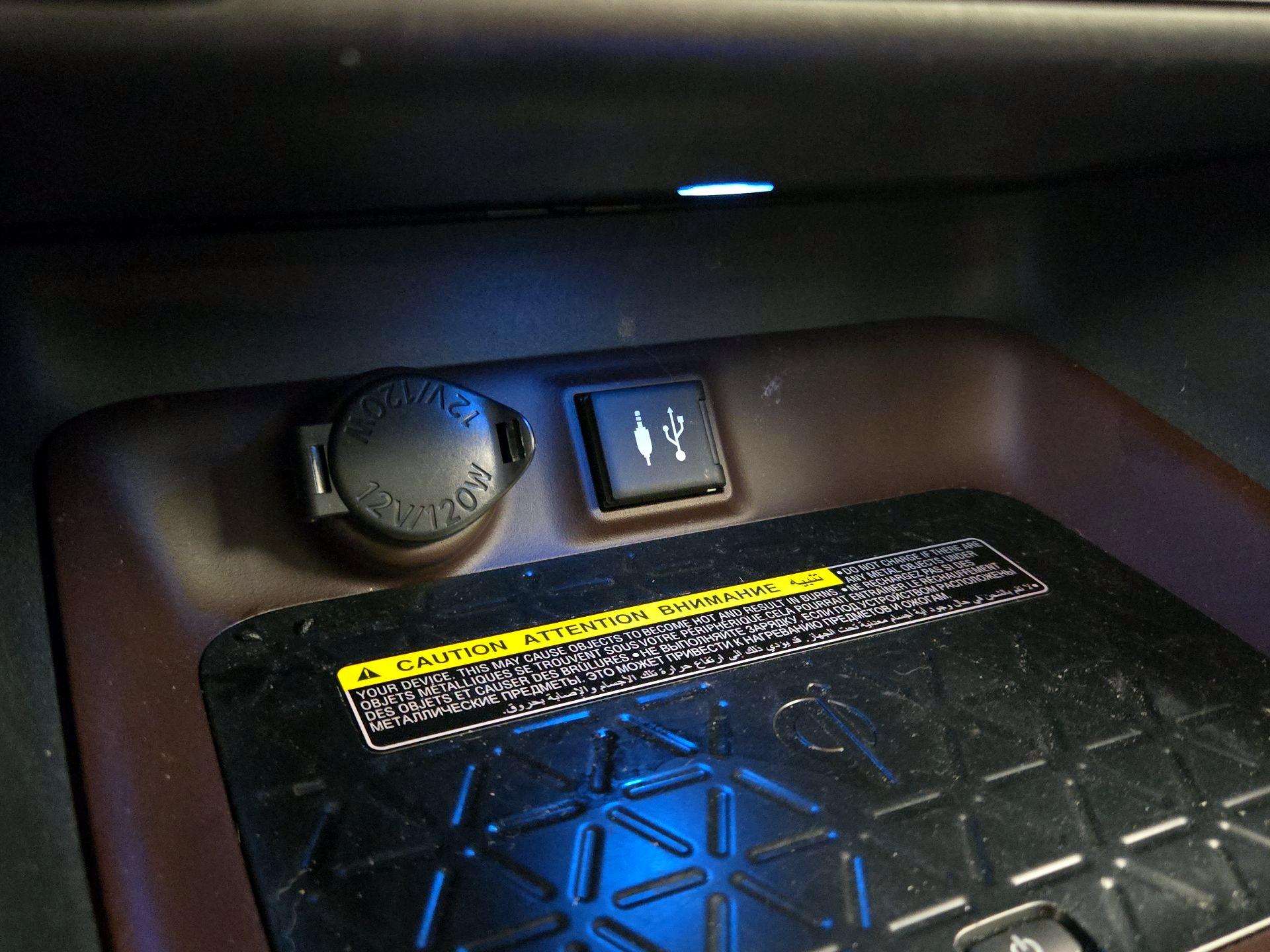 Thumbnail: 2019 Toyota RAV4 - 19