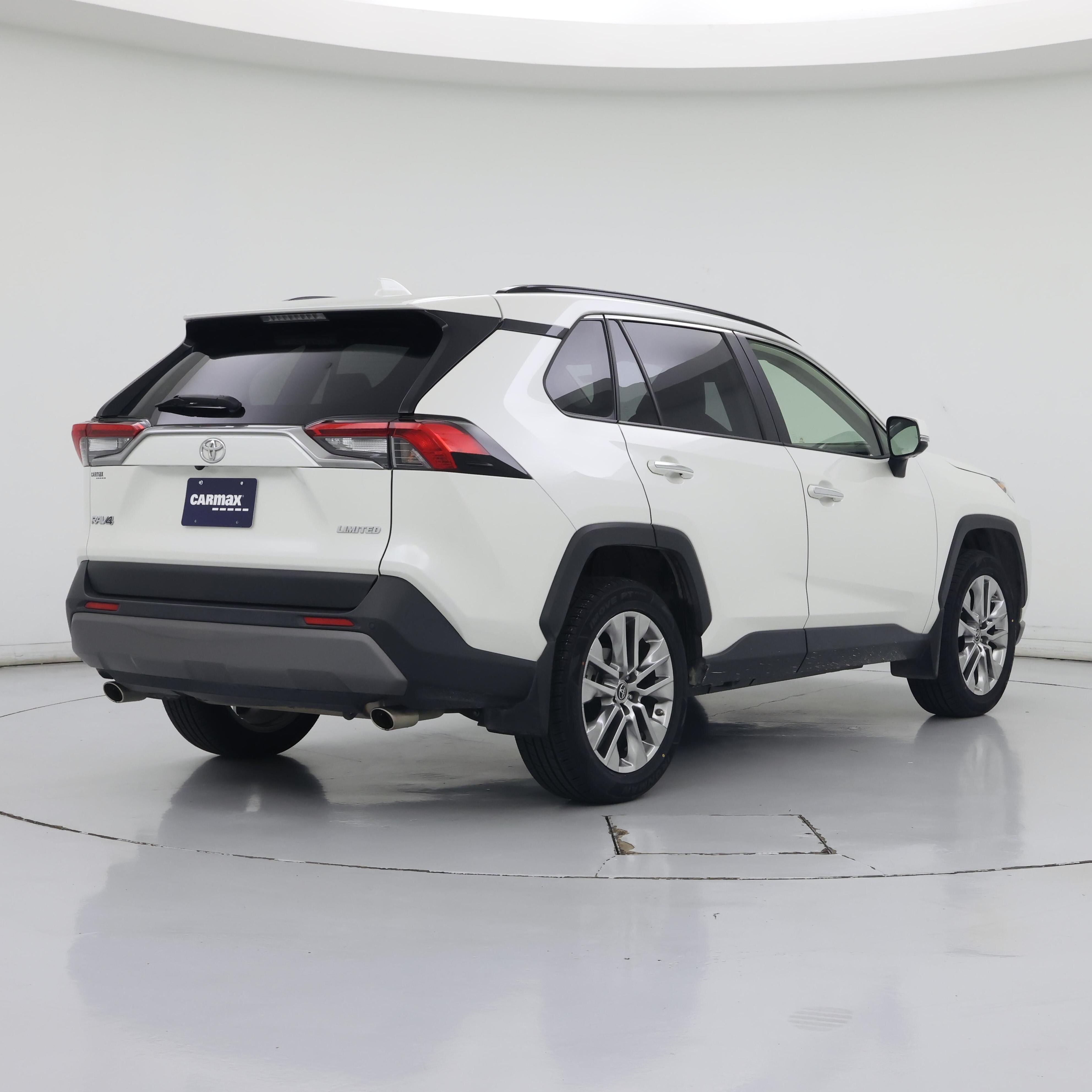 Thumbnail: 2019 Toyota RAV4 - 8
