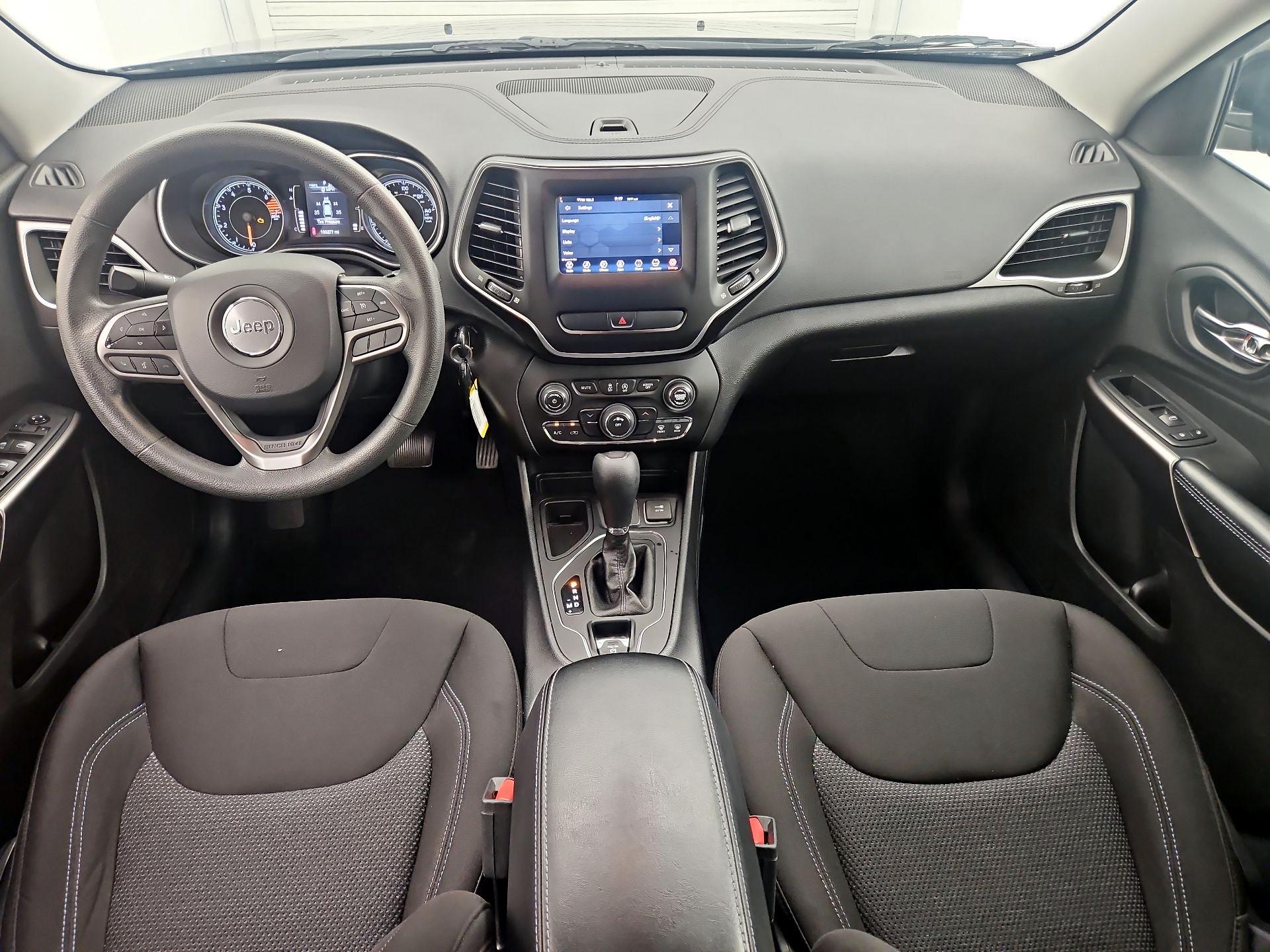 Thumbnail: 2020 Jeep Cherokee - 9