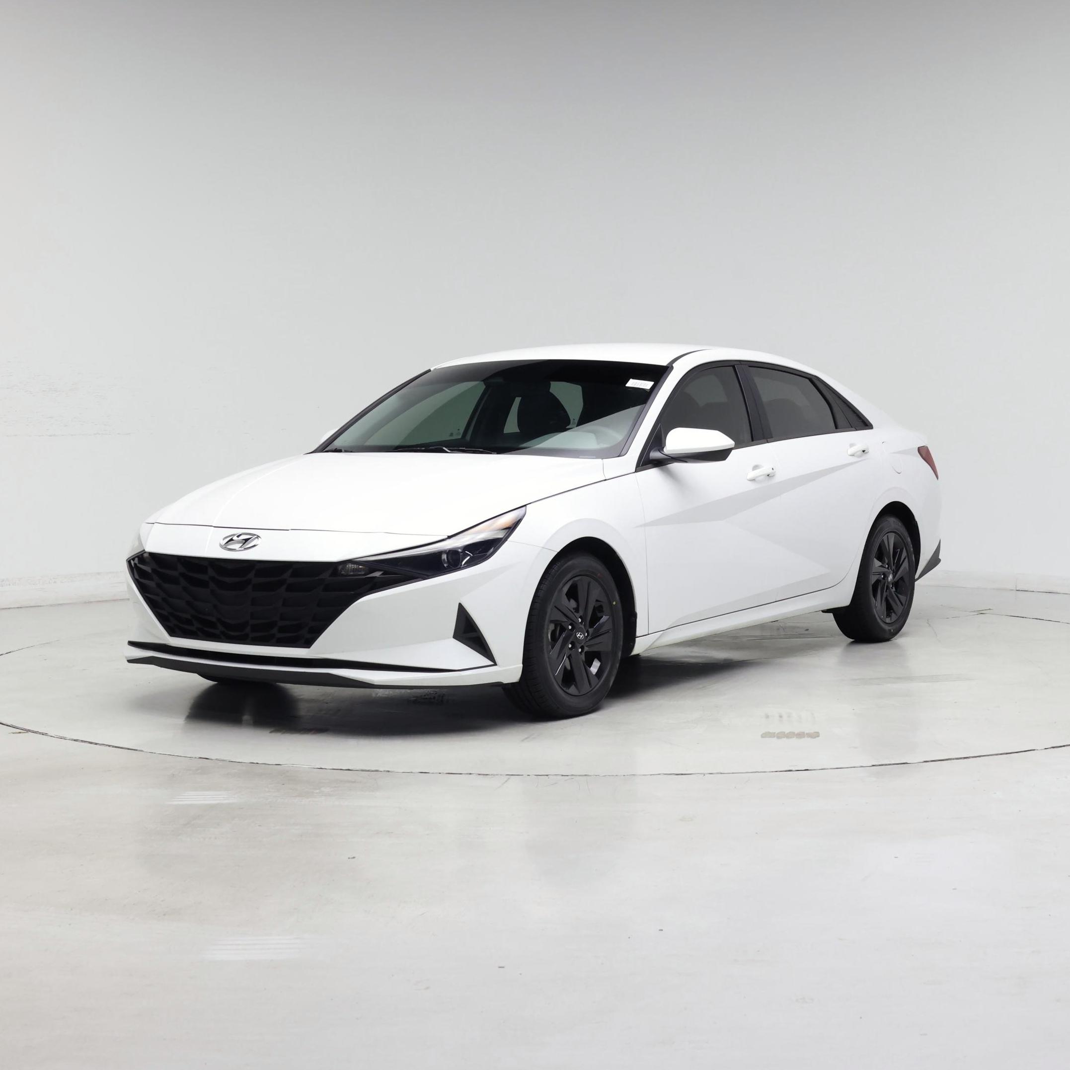 Thumbnail: 2022 Hyundai Elantra - 4