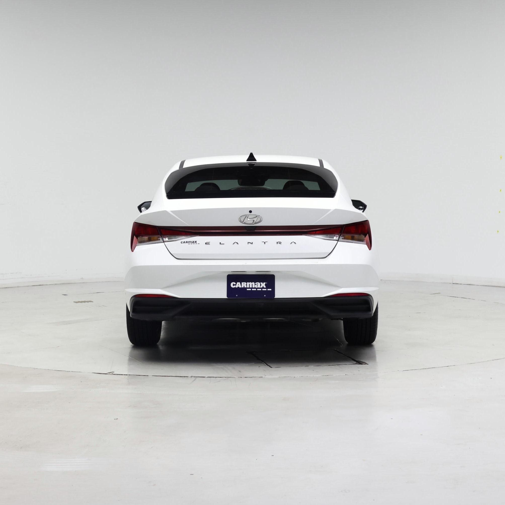 Thumbnail: 2022 Hyundai Elantra - 6