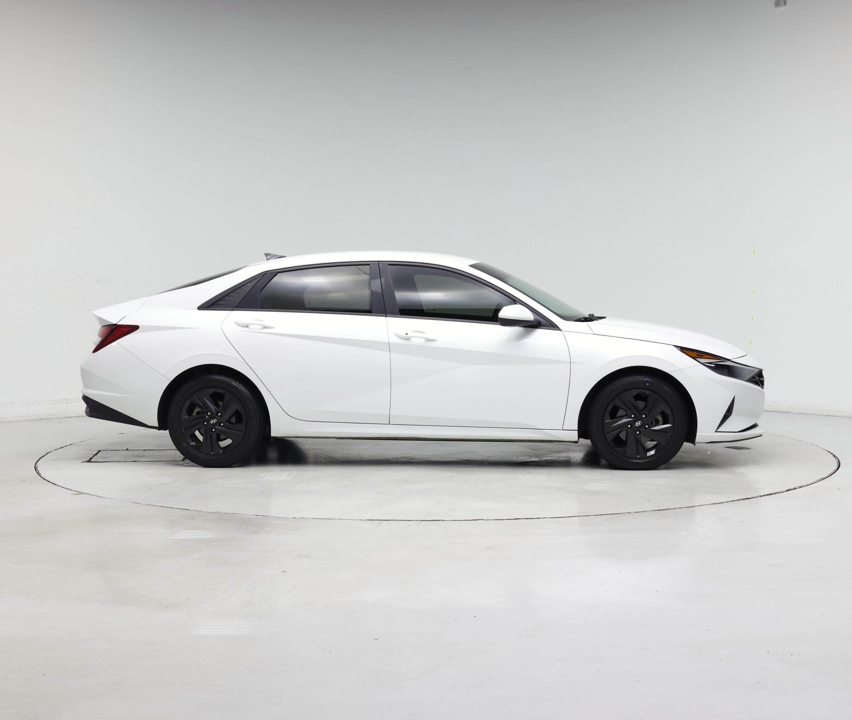 Thumbnail: 2022 Hyundai Elantra - 7