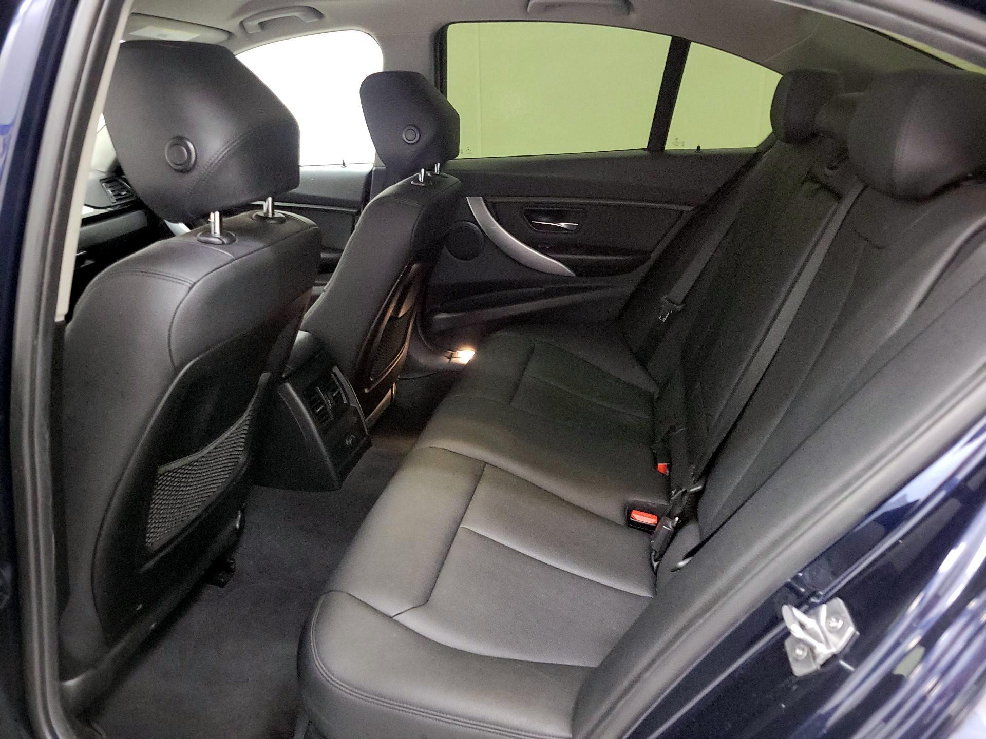 Thumbnail: 2015 BMW 3 Series - 19