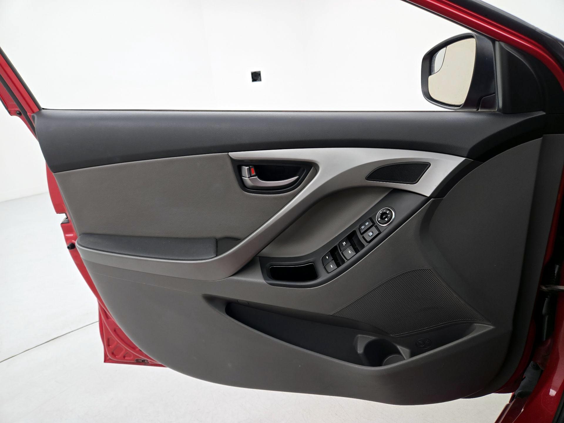 Thumbnail: 2014 Hyundai Elantra - 12