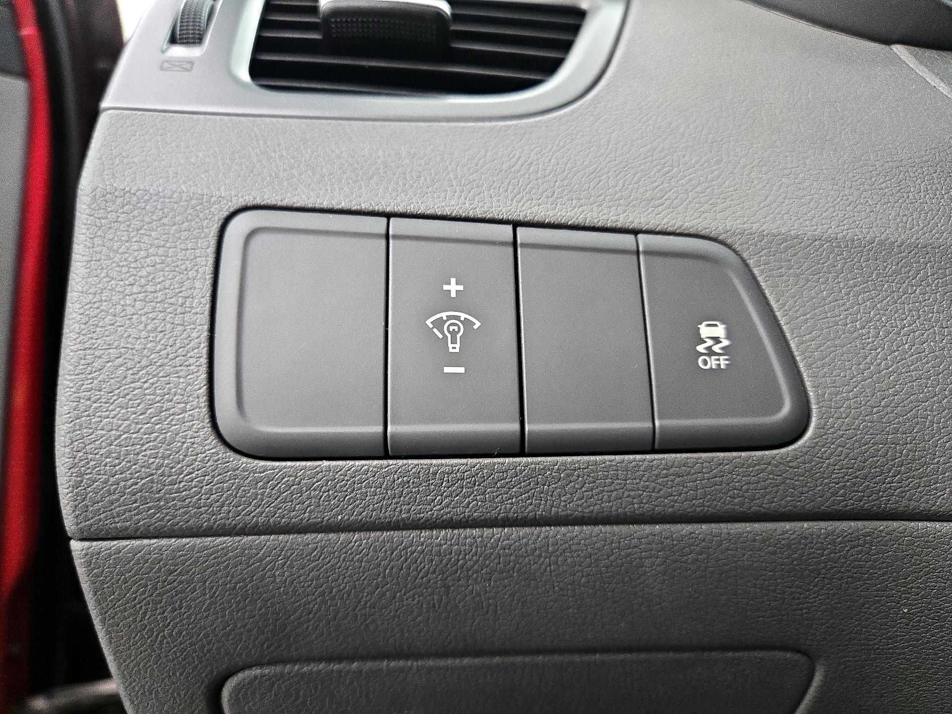 Thumbnail: 2014 Hyundai Elantra - 13