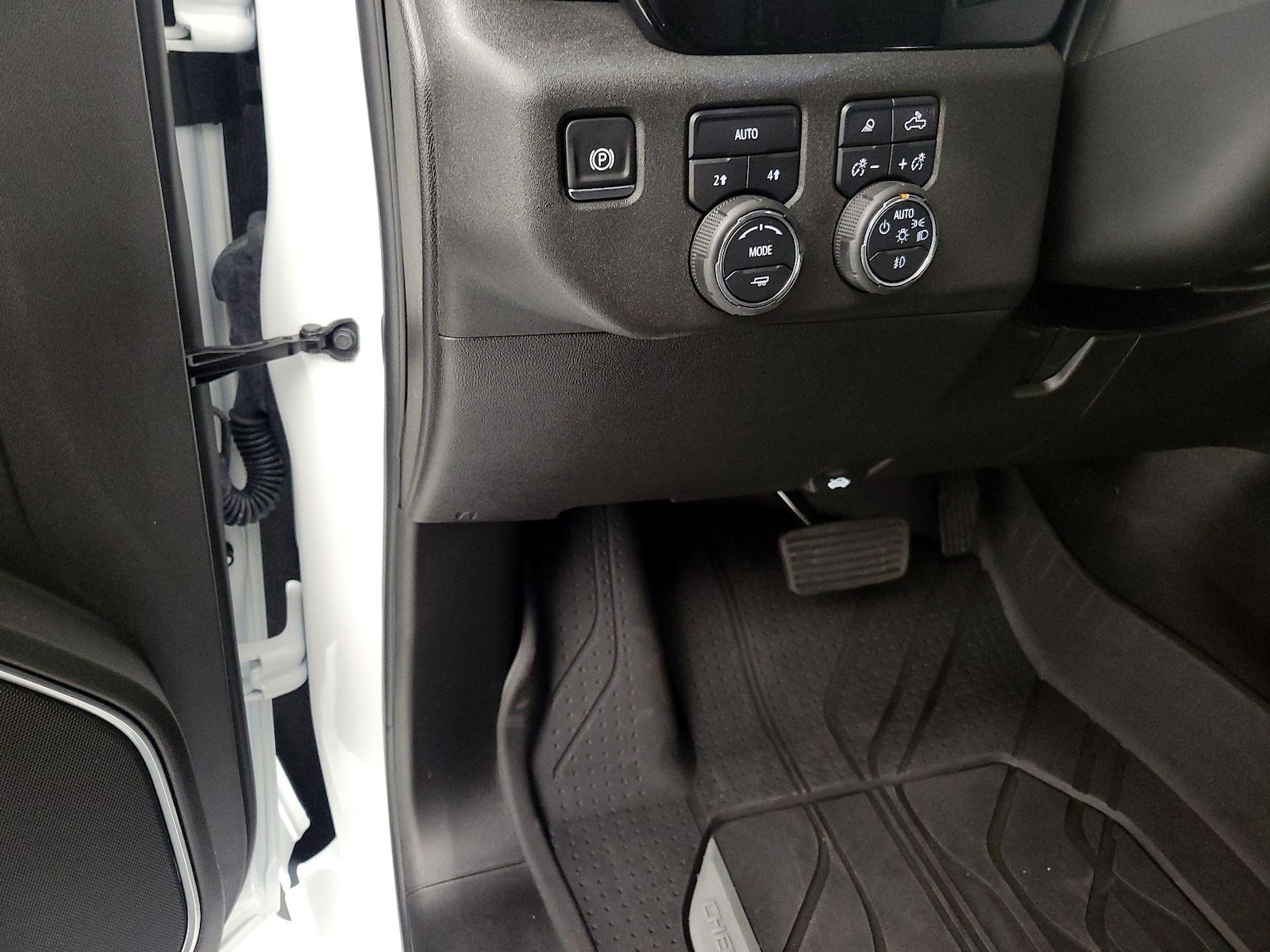 2025 Chevrolet Silverado 1500 RST - Photo 14