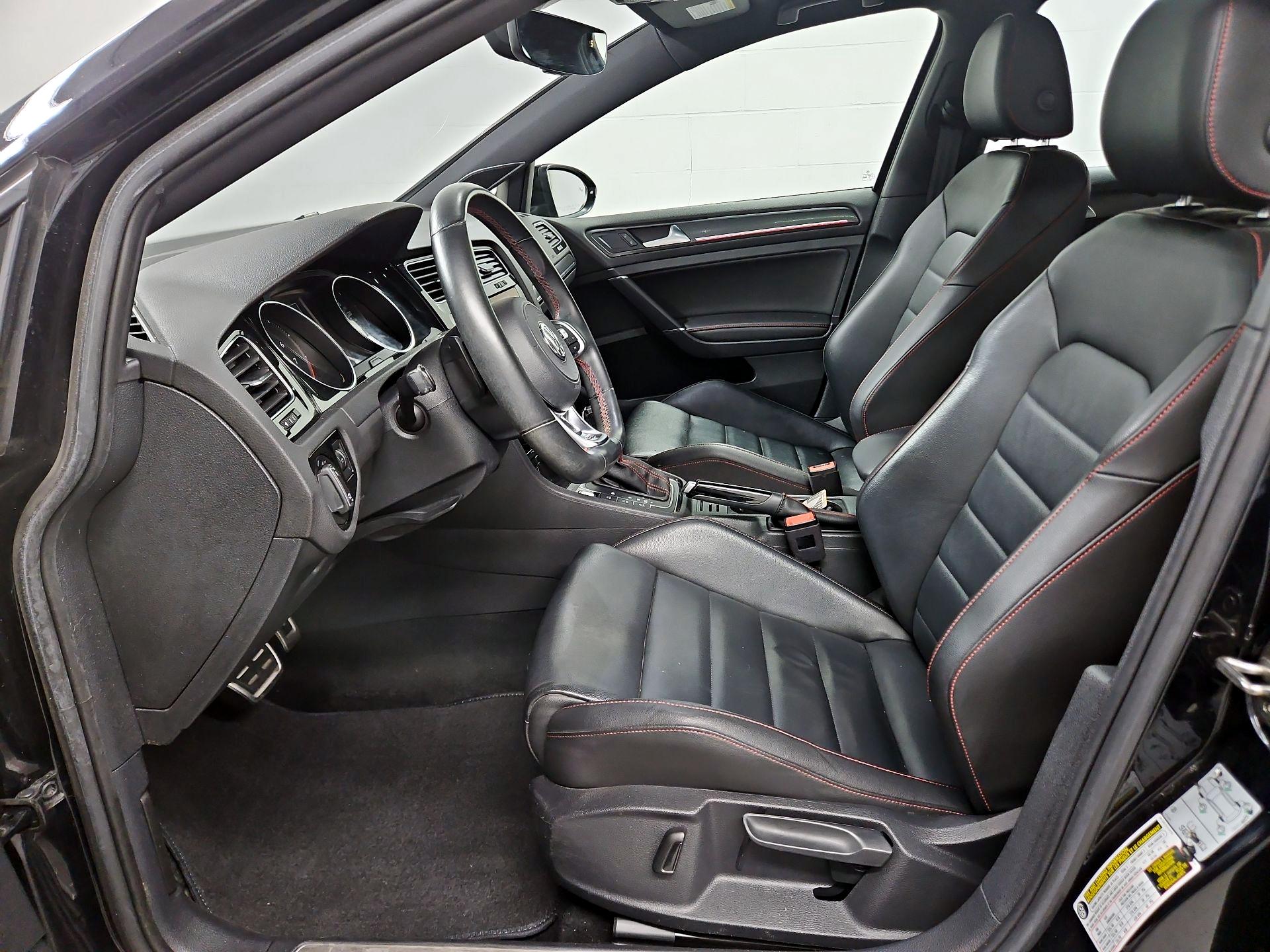 Thumbnail: 2019 Volkswagen Golf - 11