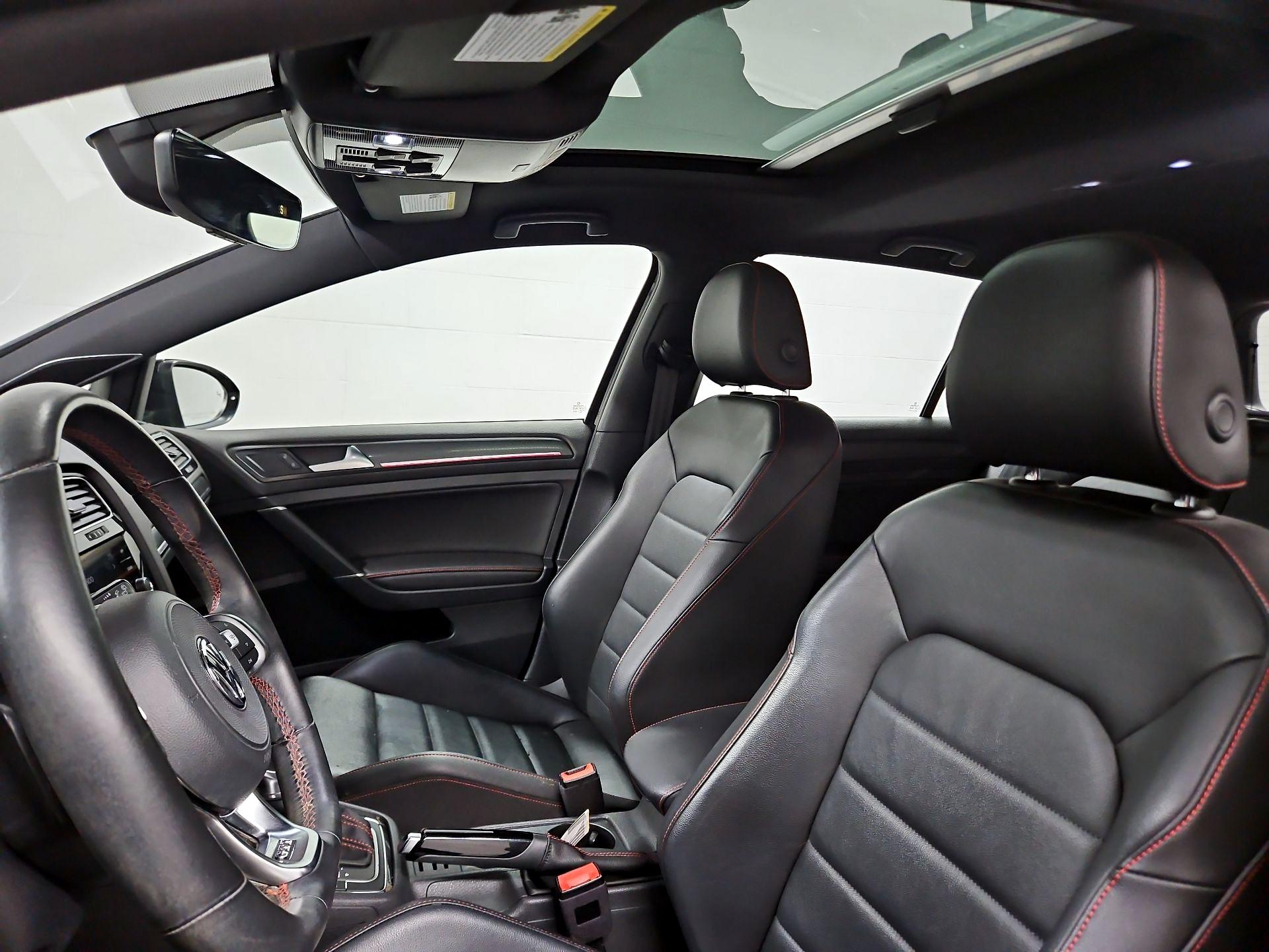 Thumbnail: 2019 Volkswagen Golf - 19