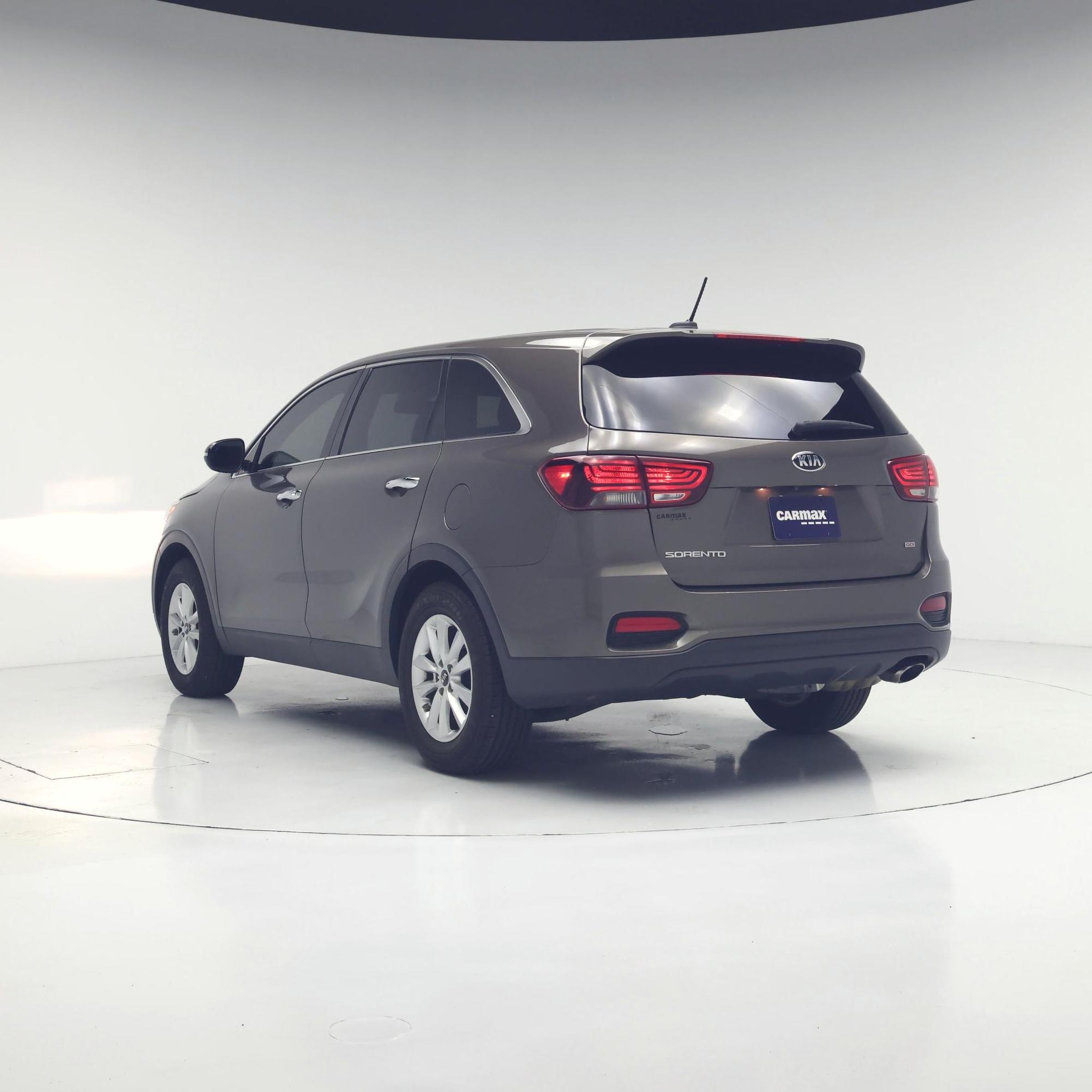 Thumbnail: 2019 Kia Sorento - 2