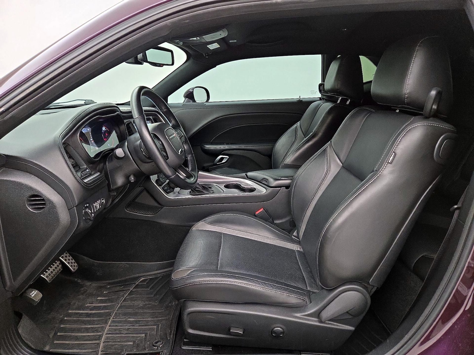 2022 Dodge Challenger SXT - Photo 12
