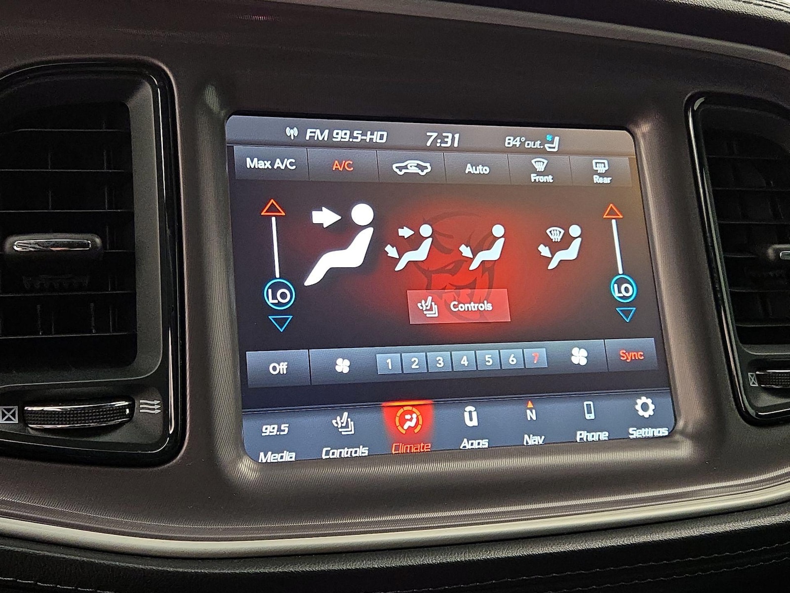 2022 Dodge Challenger SXT - Photo 18