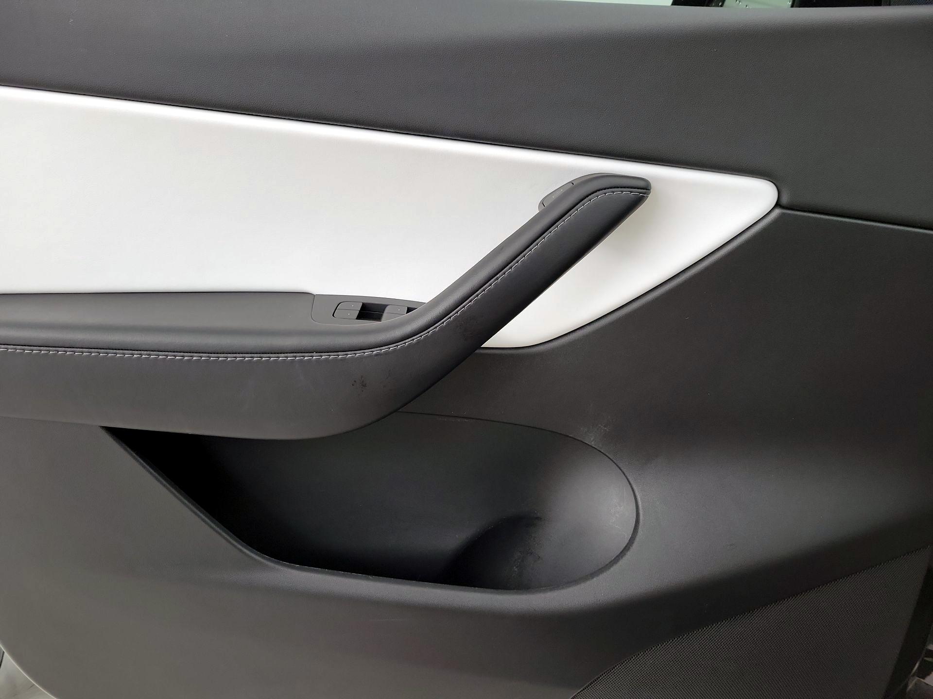 Thumbnail: 2021 Tesla Model Y - 12