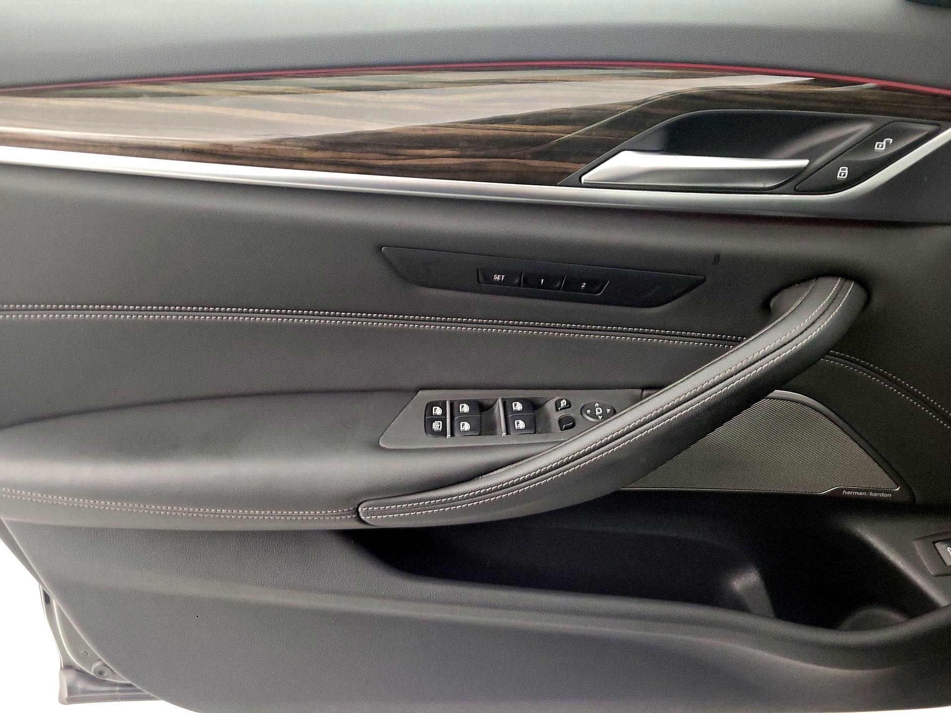 Thumbnail: 2022 BMW 5 Series - 12