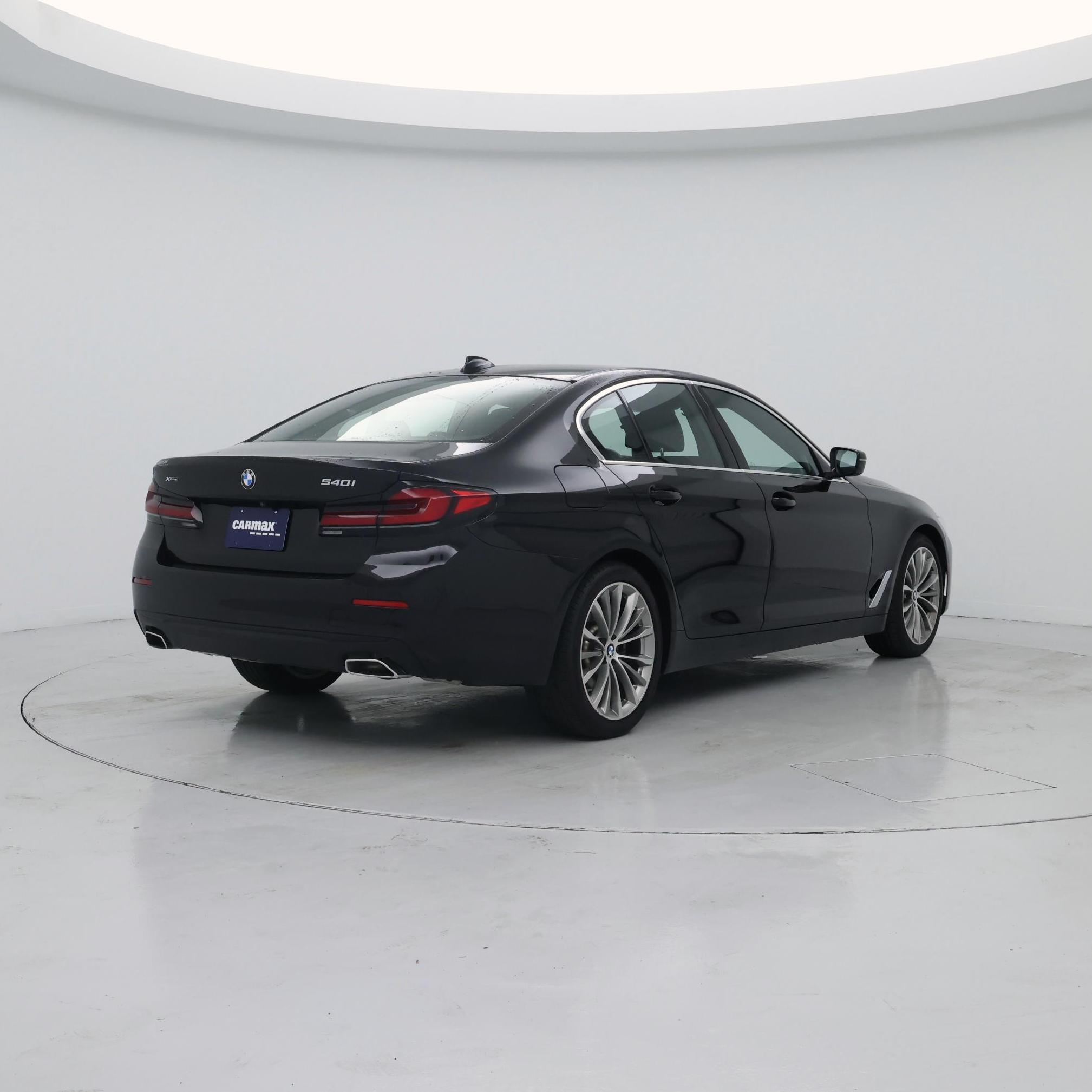 Thumbnail: 2022 BMW 5 Series - 8