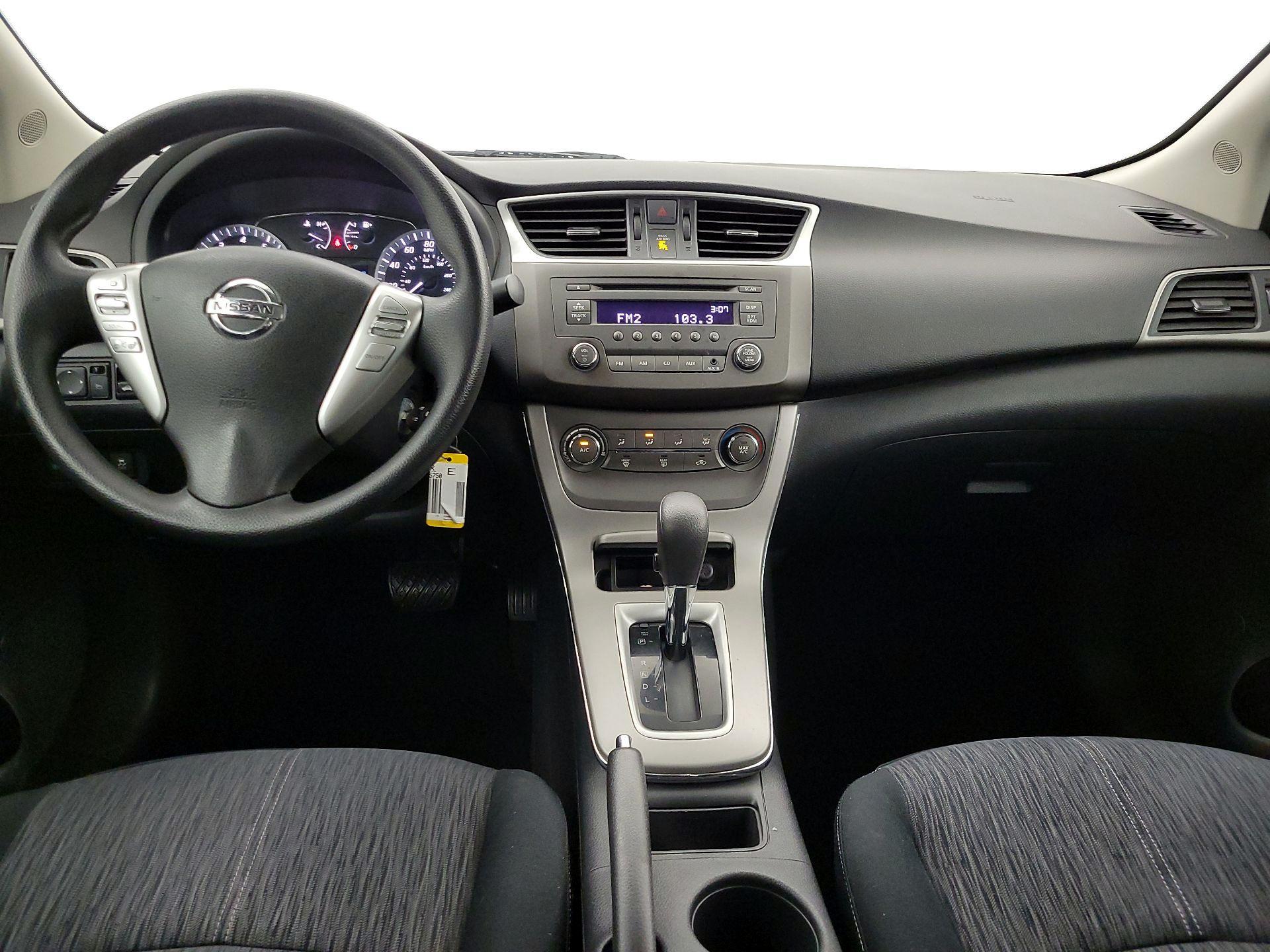 Thumbnail: 2014 Nissan Sentra - 9
