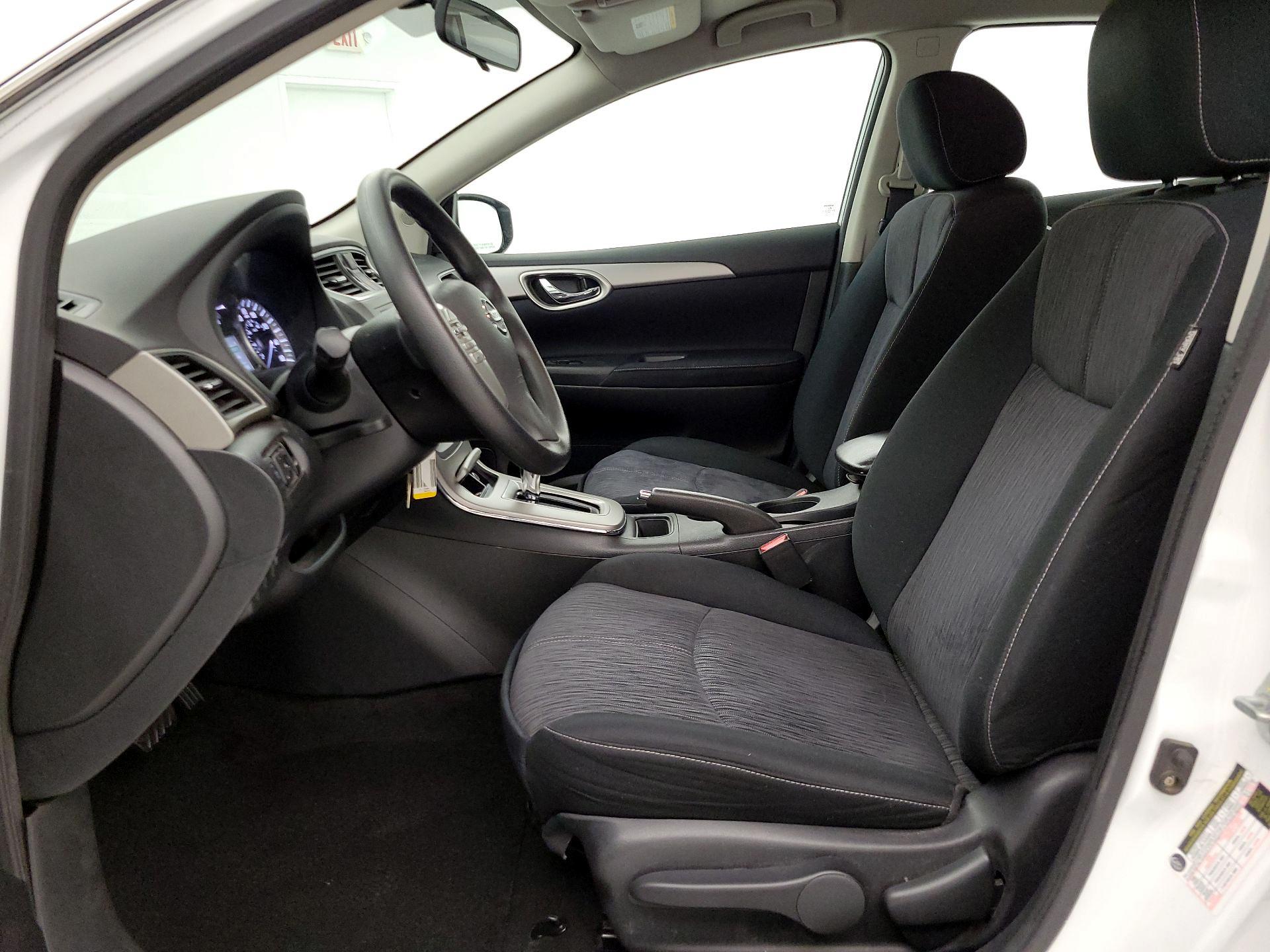 Thumbnail: 2014 Nissan Sentra - 11