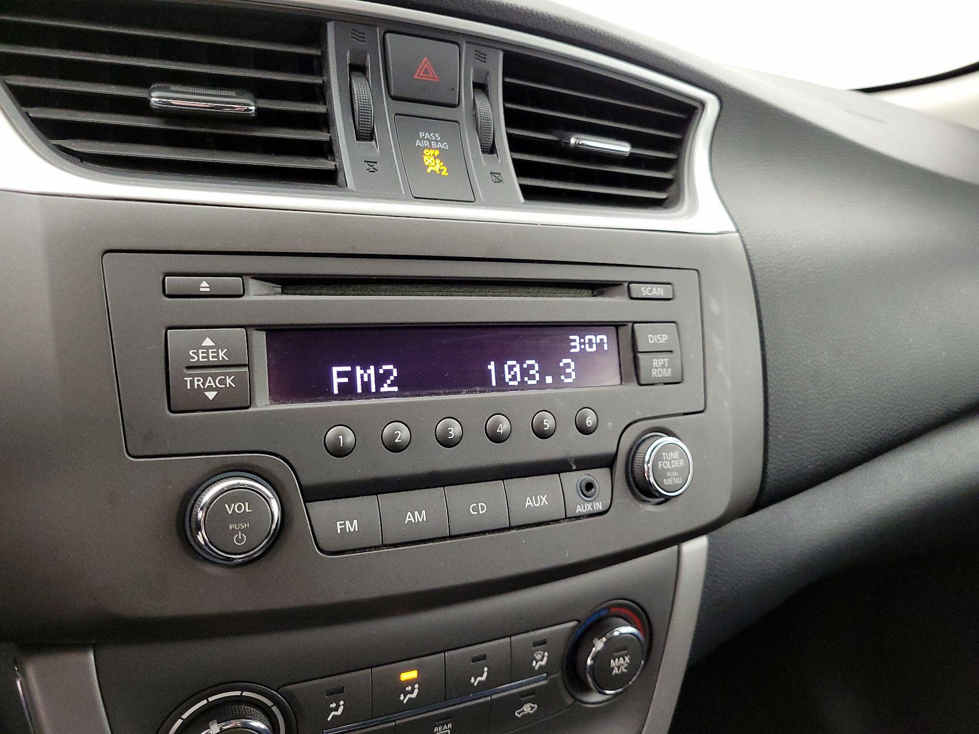 Thumbnail: 2014 Nissan Sentra - 14