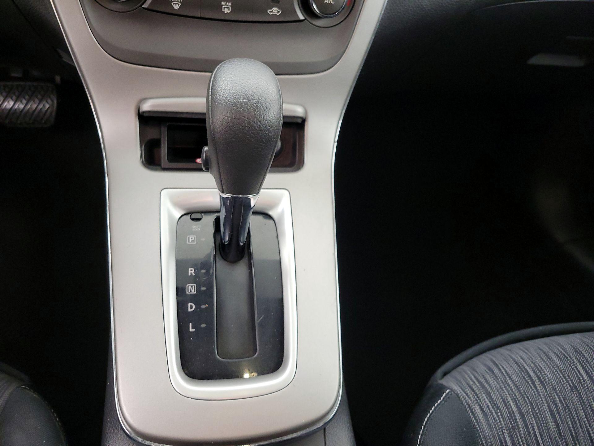 Thumbnail: 2014 Nissan Sentra - 16